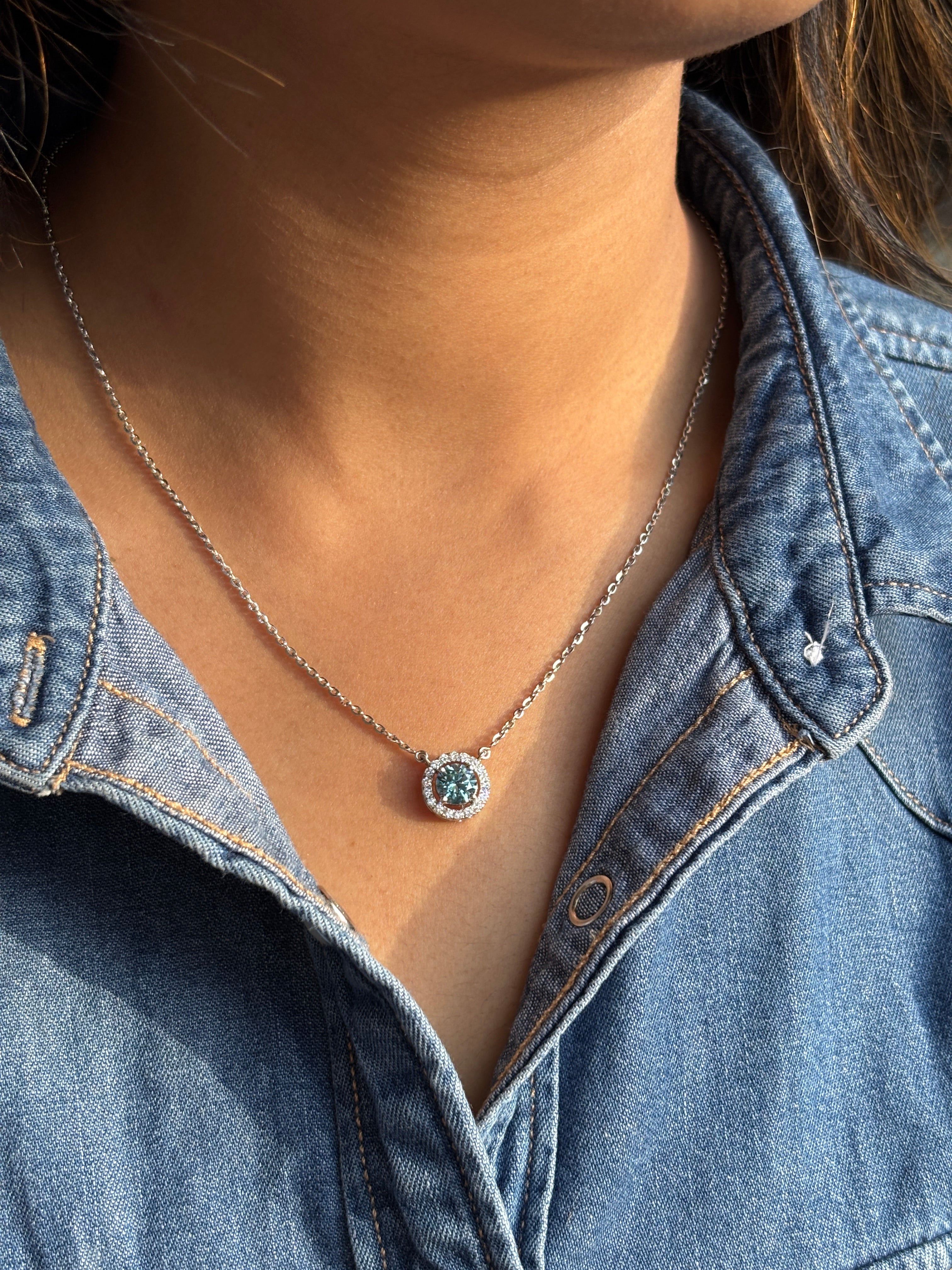 Caixia Lab Diamond Pendant - Delicate Radiance