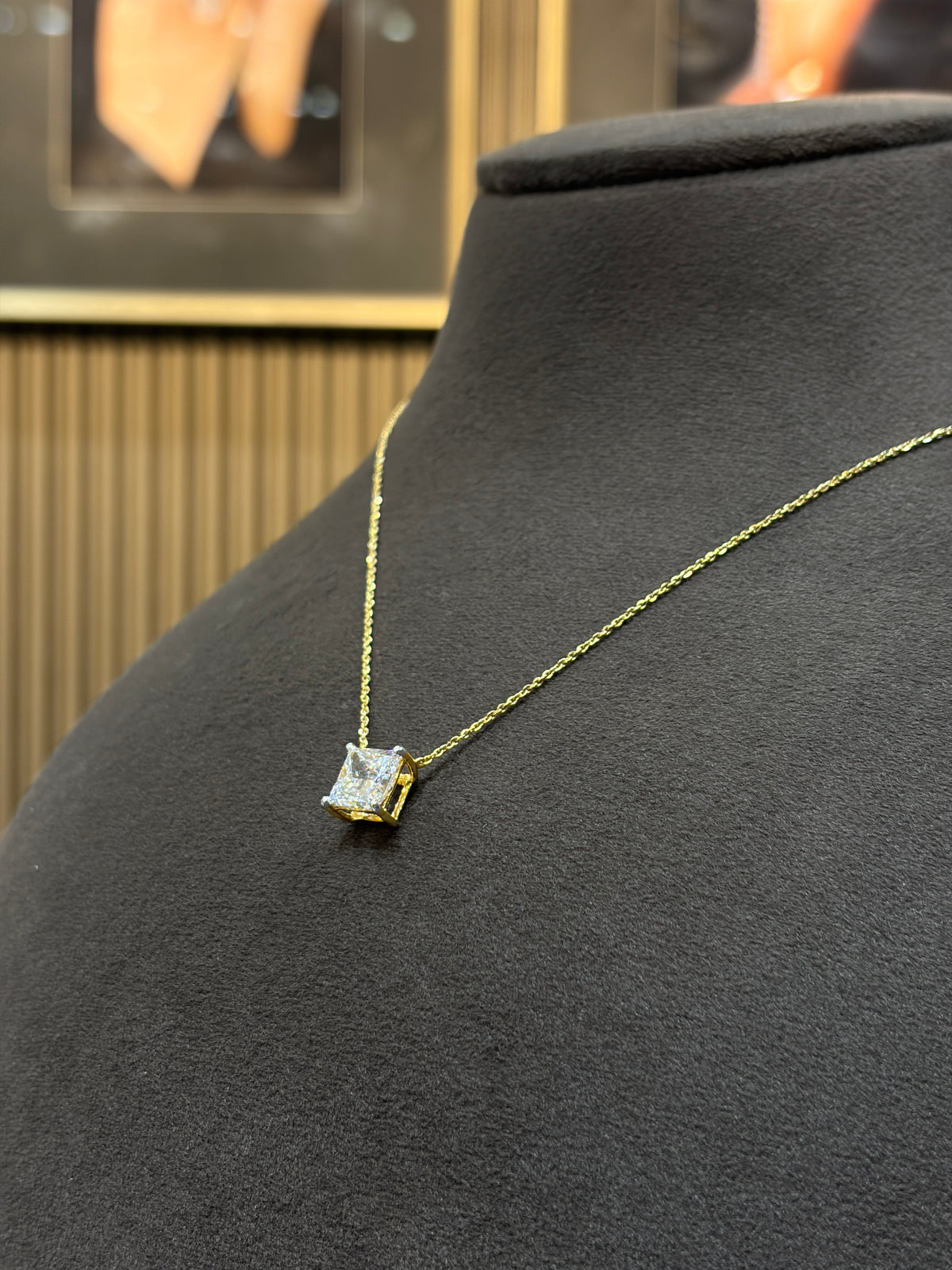Elvrane Calvorn Lab Grown Diamond Pendant