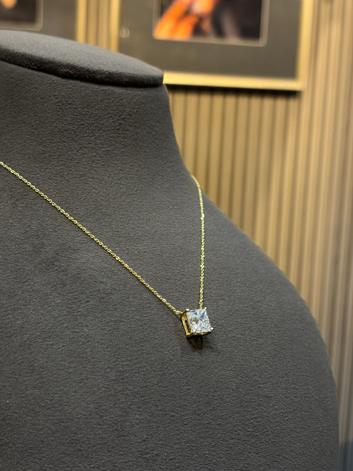Elvrane Calvorn Lab Grown Diamond Pendant
