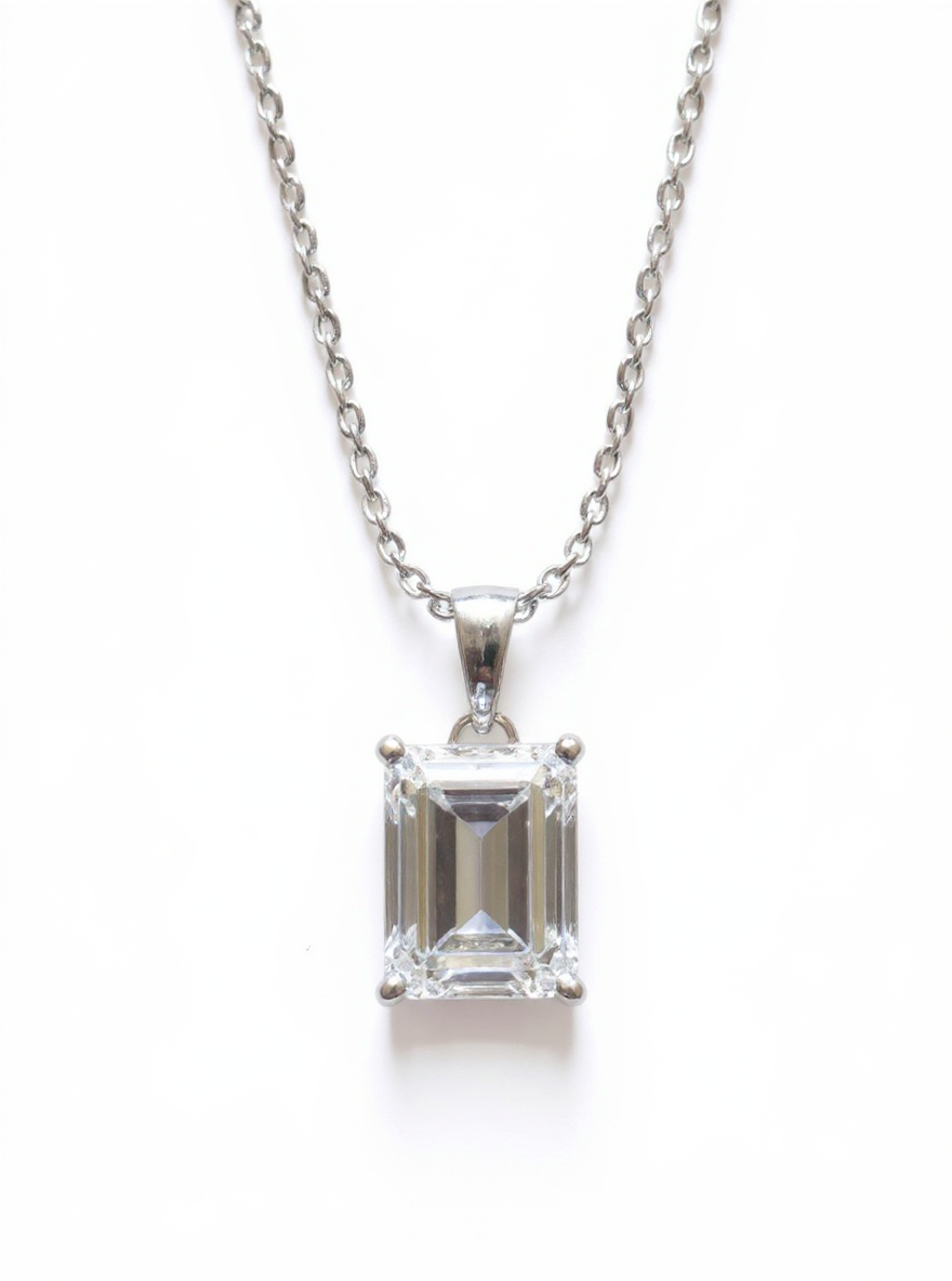 Kyla Breeze Lab Diamond Pendant