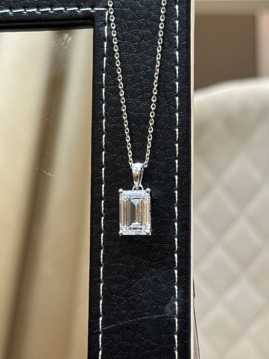 Kyla Breeze Lab Diamond Pendant
