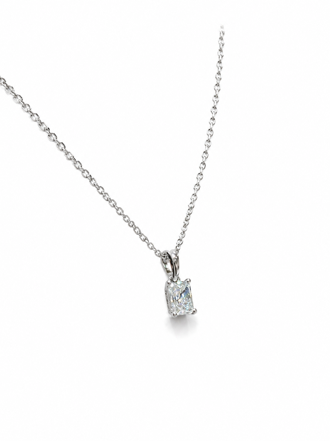 Vethrin Solace Lab Grown Diamond Pendant