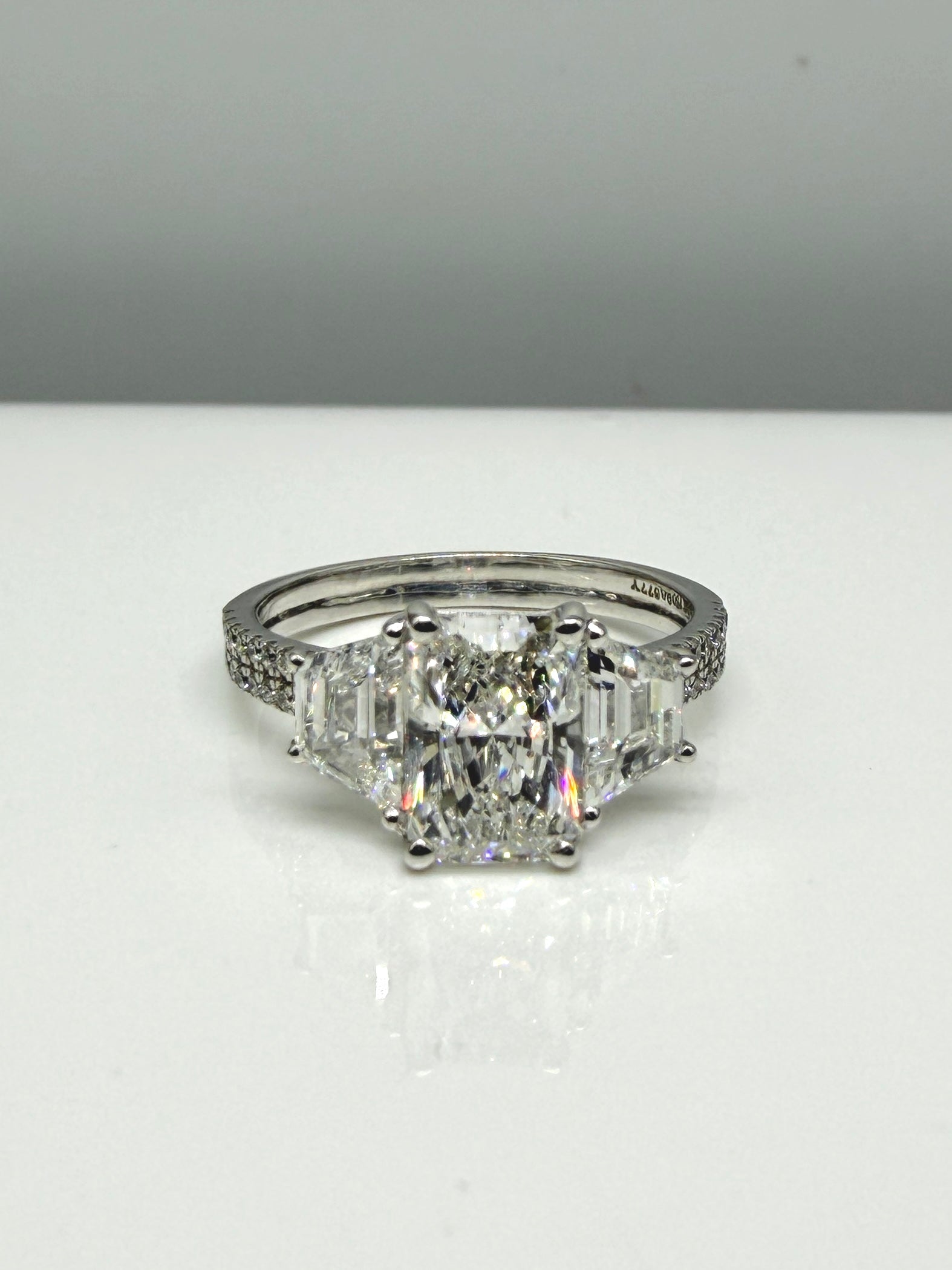 Silent Thread Lab Diamond Ring