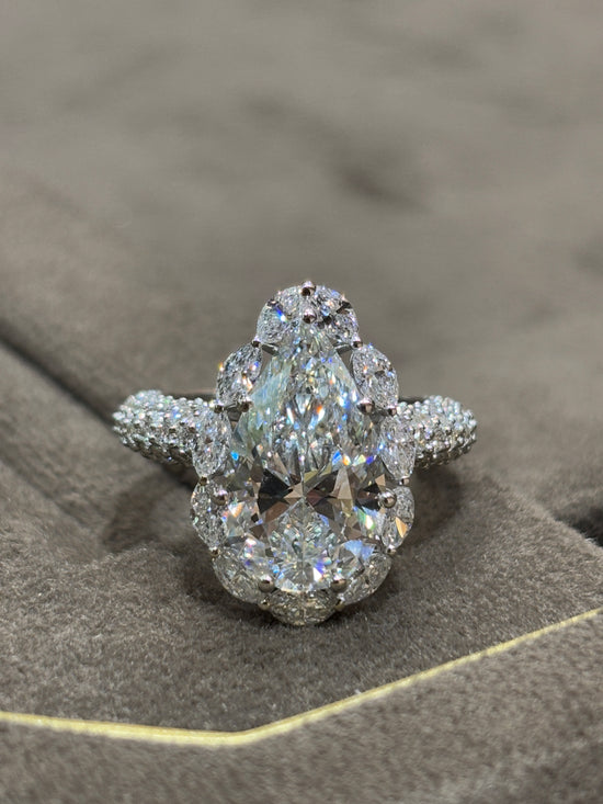 Nomi Glare Lab Diamond Ring