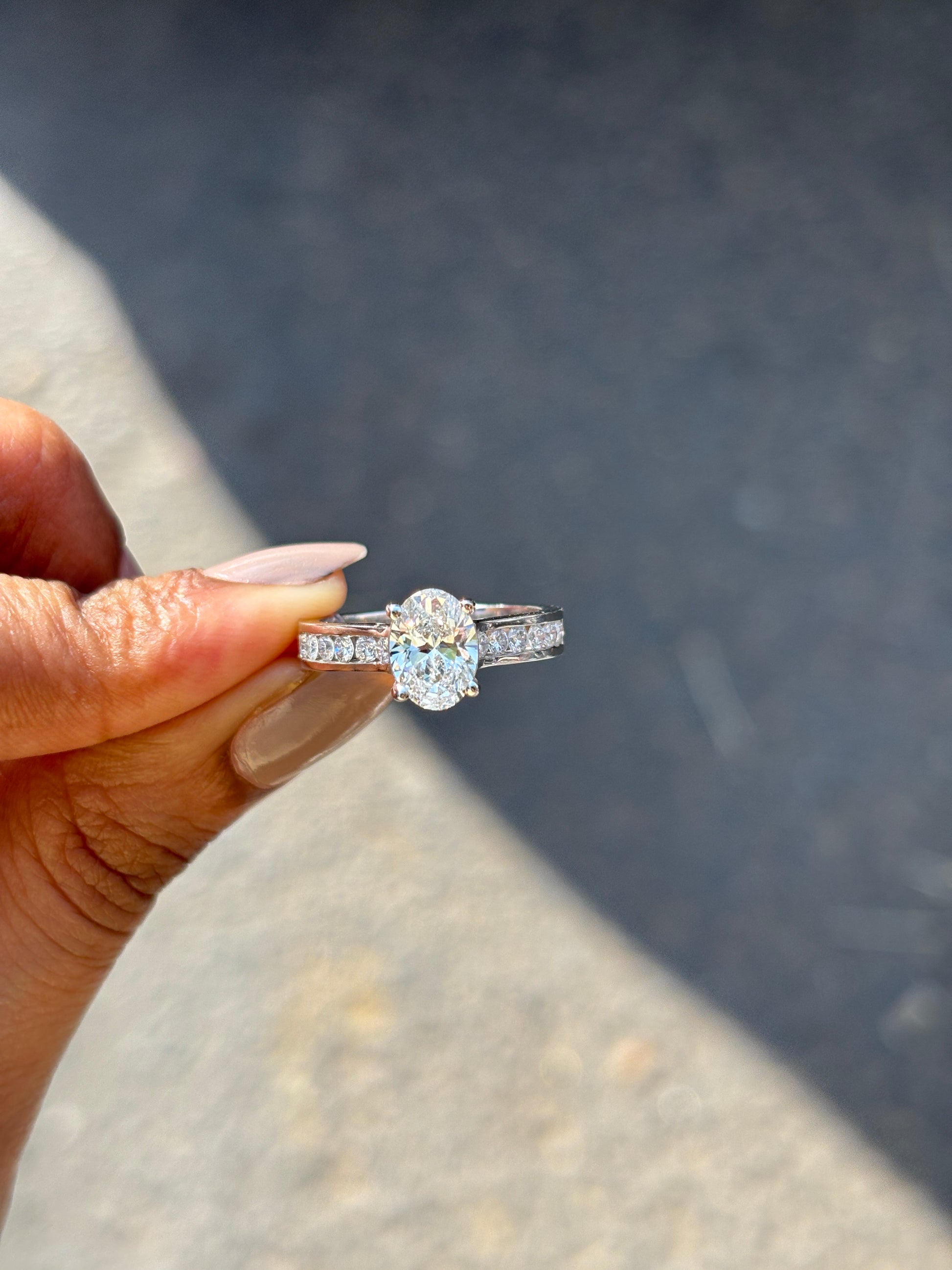 Yuhan Lab Diamond Ring -  Elegant & Bold