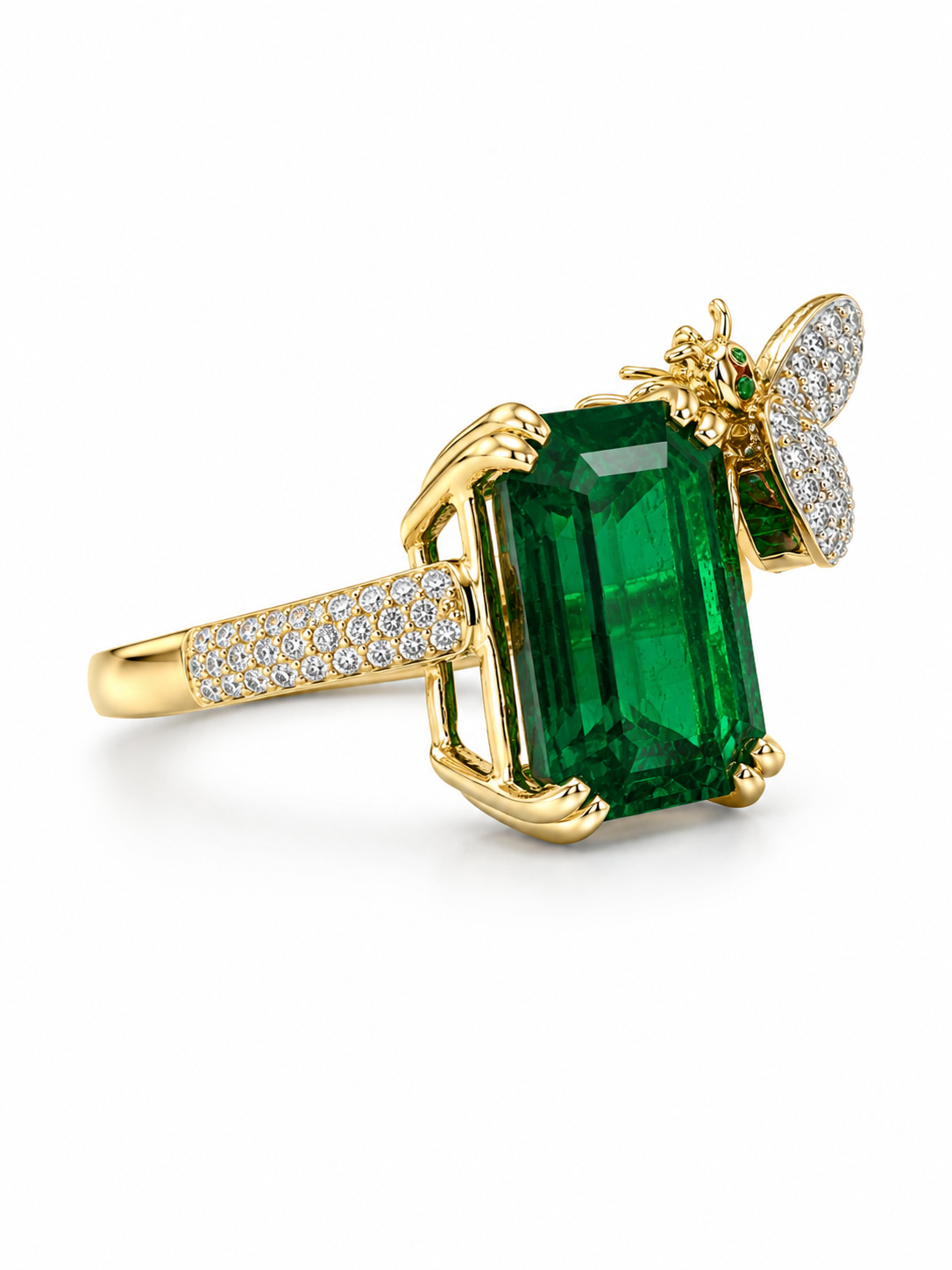 Close -up of Saelith Flare Round Lab Diamond Designer Ring set in 18K Yellow Gold by Fiona Diamonds