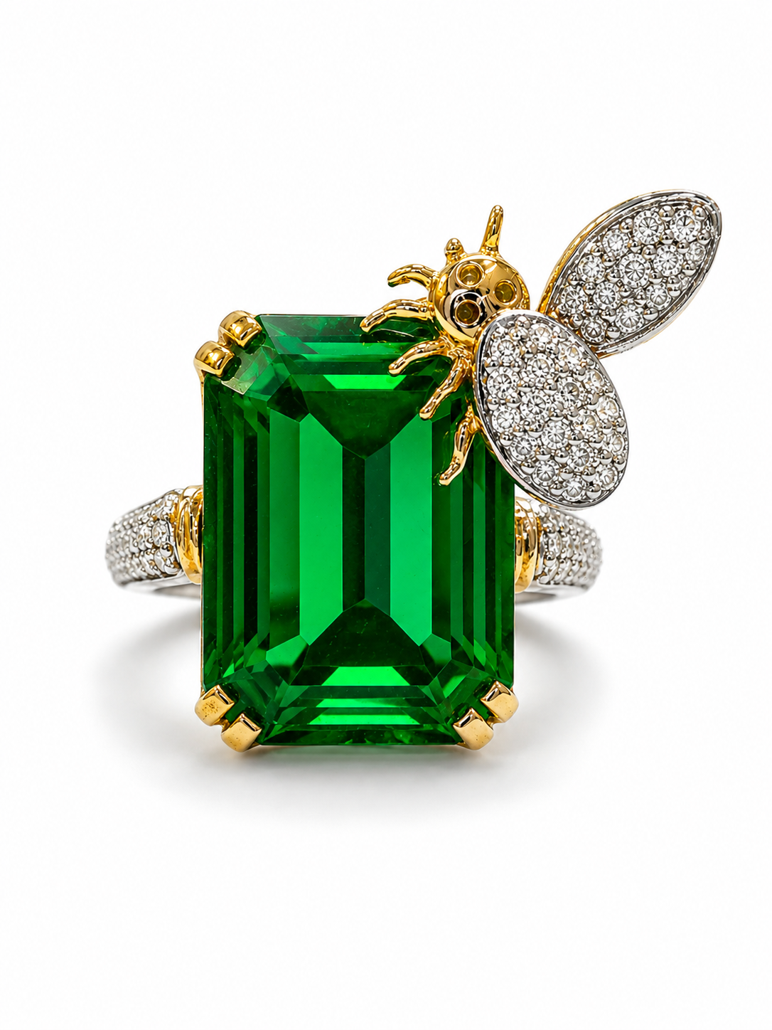 Saelith Flare Round Lab Diamond Designer Ring in 18K Yellow Gold by Fiona Diamonds
