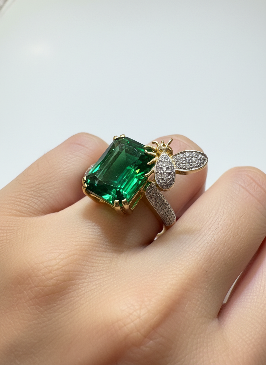 Side view of Saelith Flare Round Lab Diamond Designer Ring in 18K Yellow Gold - Fiona Diamonds