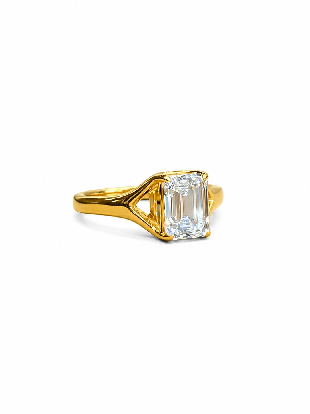 Lynveth Cora Lab Diamond Ring