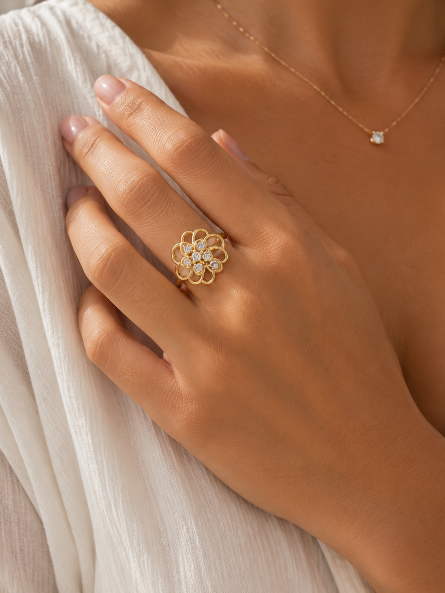 Side view of Riven Mist Round Lab Diamond Designer Ring in 14K Yellow Gold - Fiona Diamonds