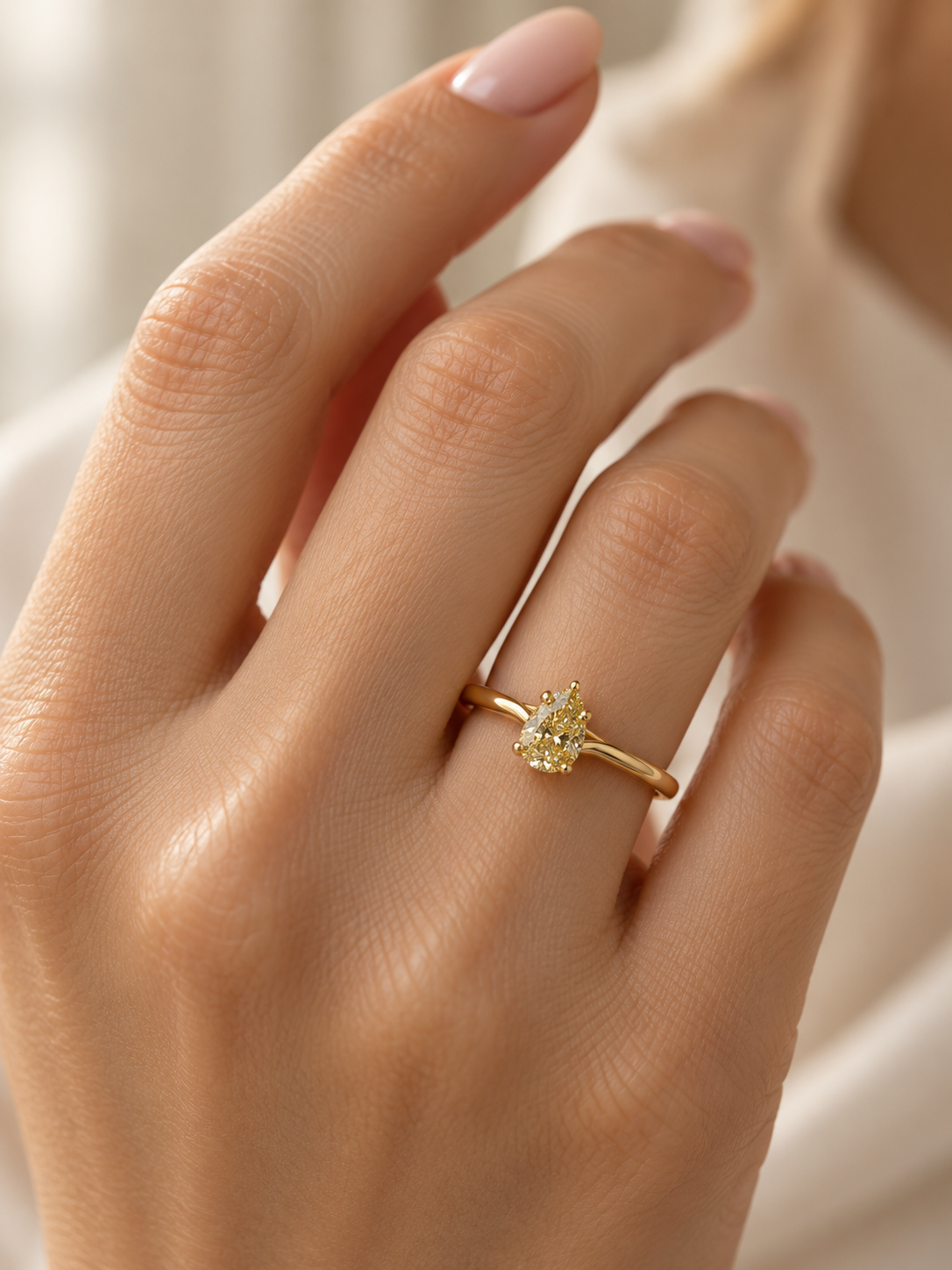 Mira Curve Lab Diamond Ring