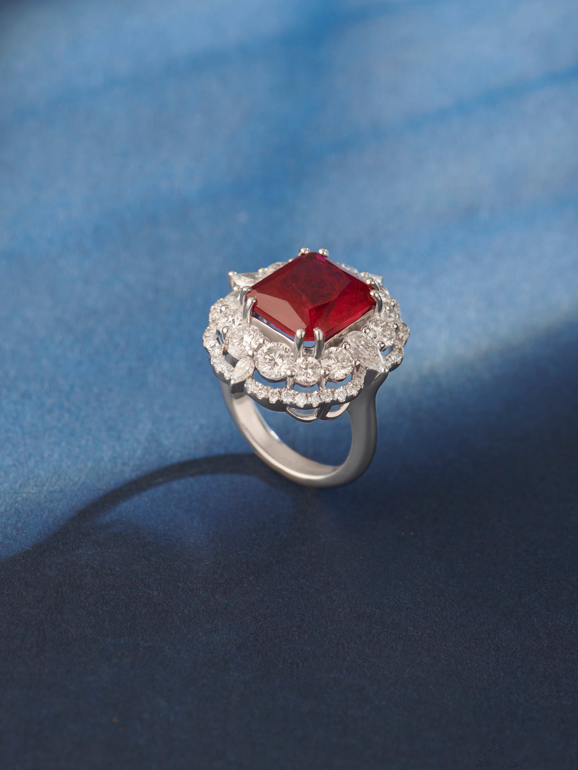 Halcyon Lab Diamond Ring - Modern & Radiant - Fiona Diamonds - Fiona Diamonds