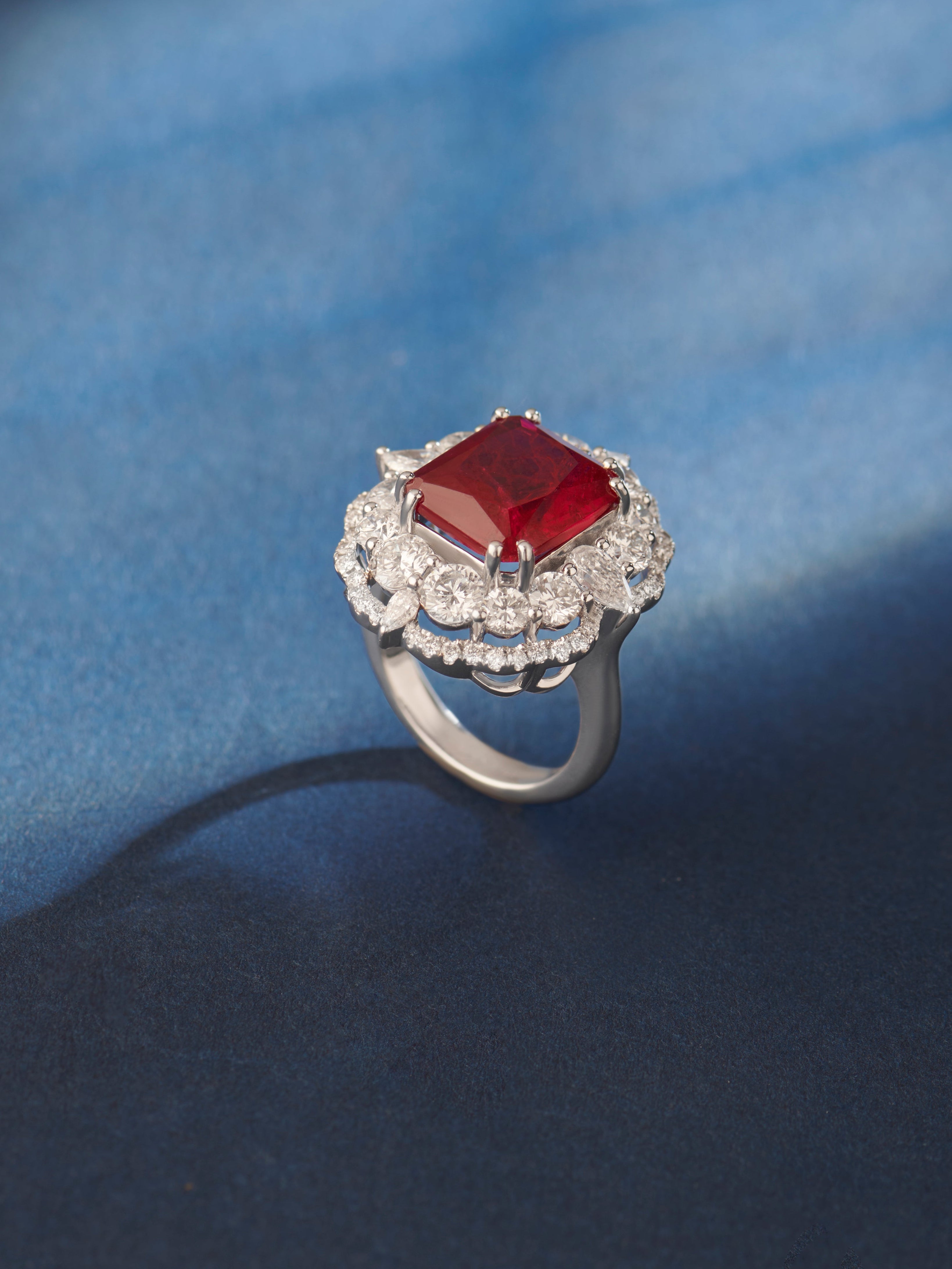 Halcyon Lab Diamond Ring - Modern & Radiant - Fiona Diamonds - Fiona Diamonds