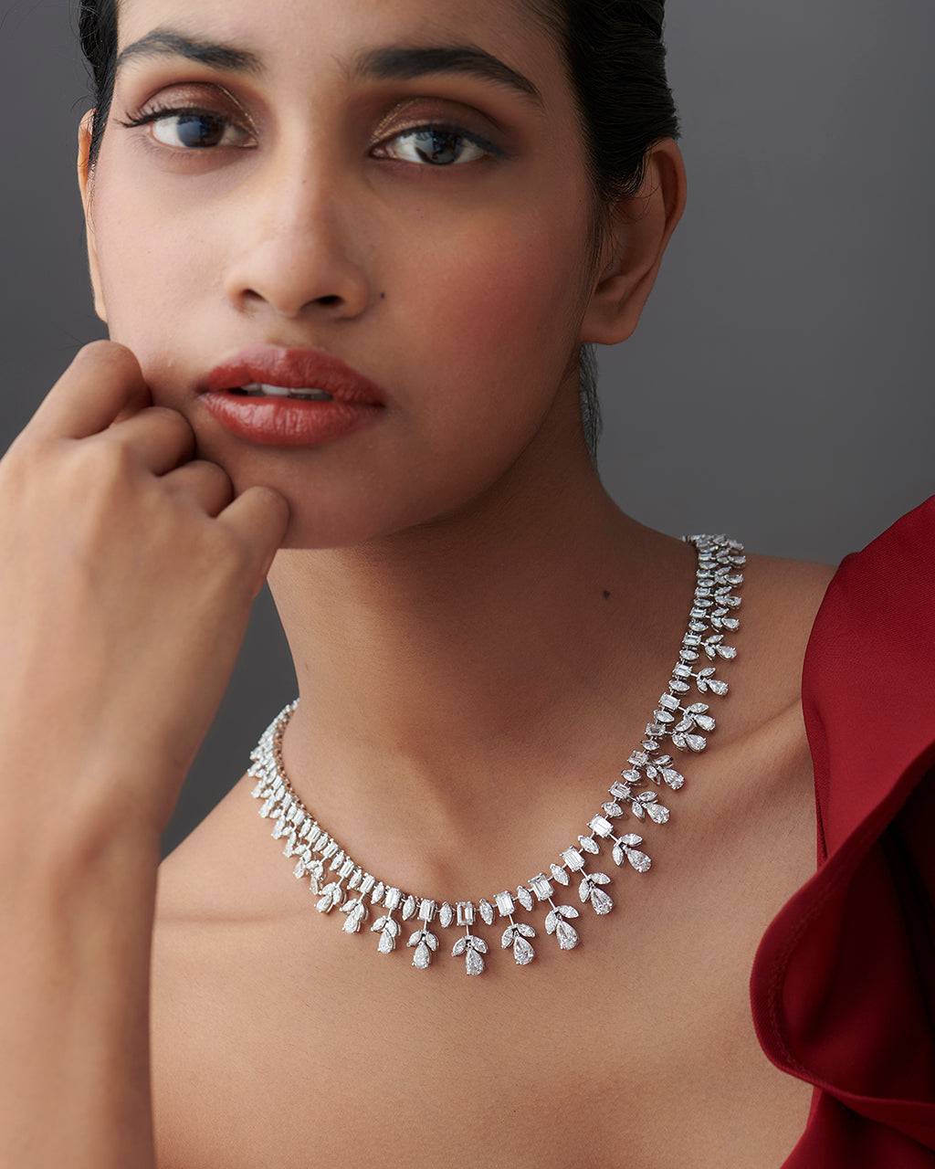 Diamond Neckband Diamond Neckband