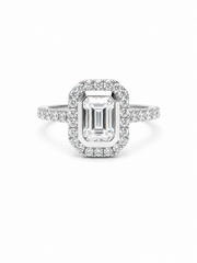 Qynexia Band 75 Pointer Lab Diamond Halo Ring