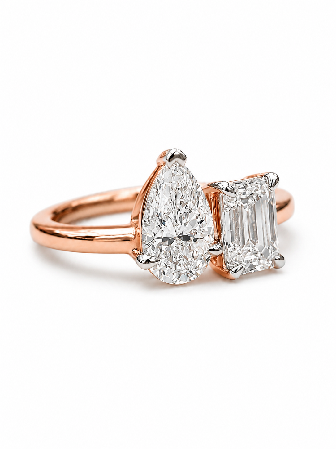 Close-up of Zaelith Veil Pear & Emerald Lab Diamond Toi Et Moi Ring set in 18K Rose Gold by Fiona Diamonds