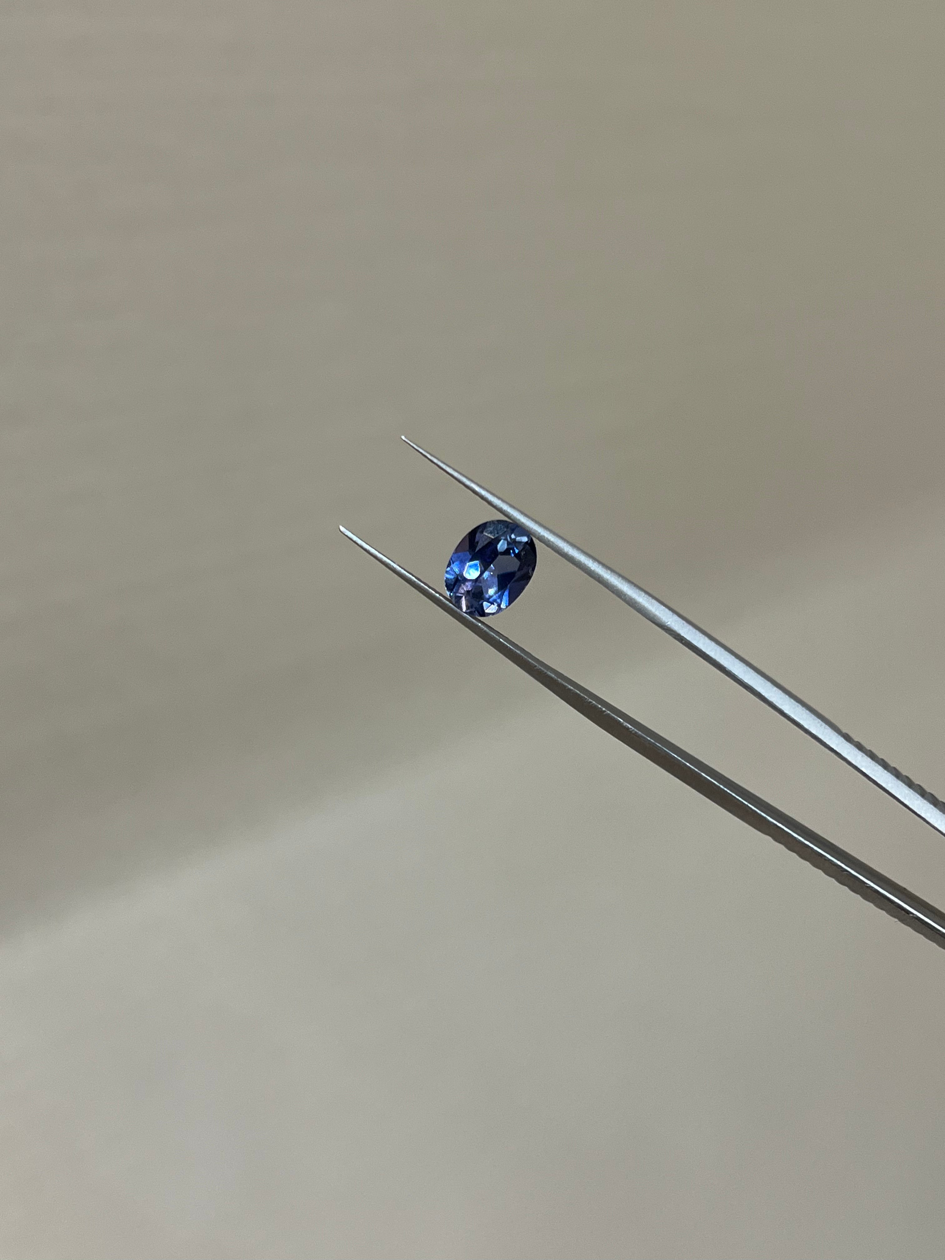 Lab Grown Light blue sapphire Oval Shape 2.12ct | Exquisite Gemstones - Fiona Diamonds - Fiona Diamonds