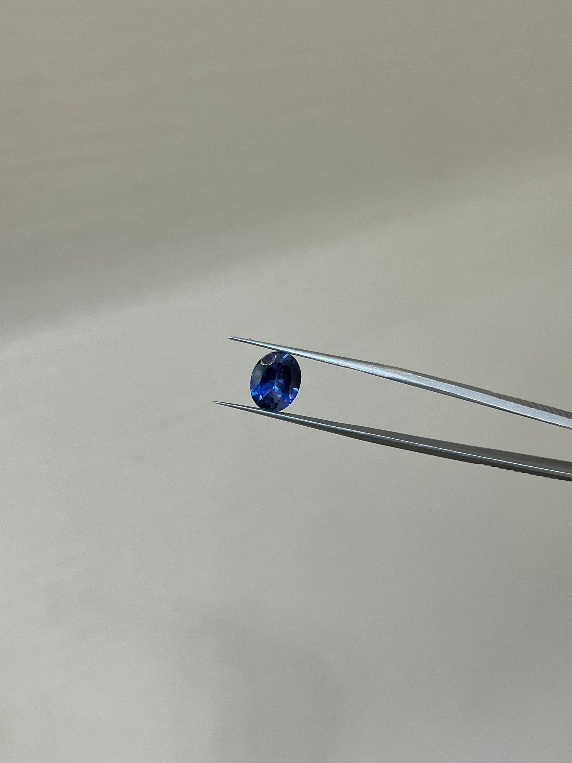 Lab Grown Light blue sapphire Oval Shape 3ct | Exquisite Gemstones - Fiona Diamonds - Fiona Diamonds