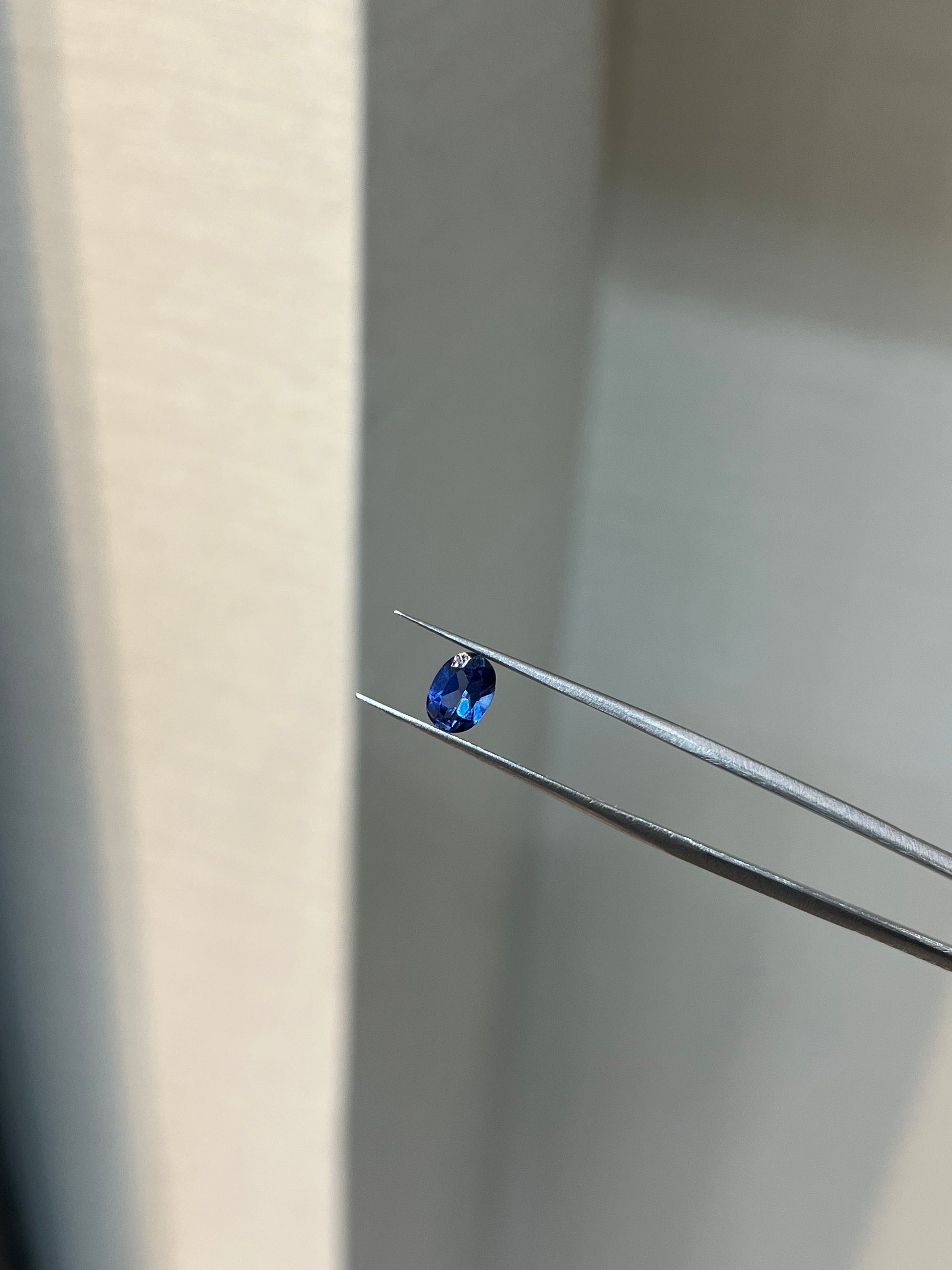Lab Grown Light blue sapphire Oval Shape 0.94ct | Exquisite Gemstones - Fiona Diamonds - Fiona Diamonds