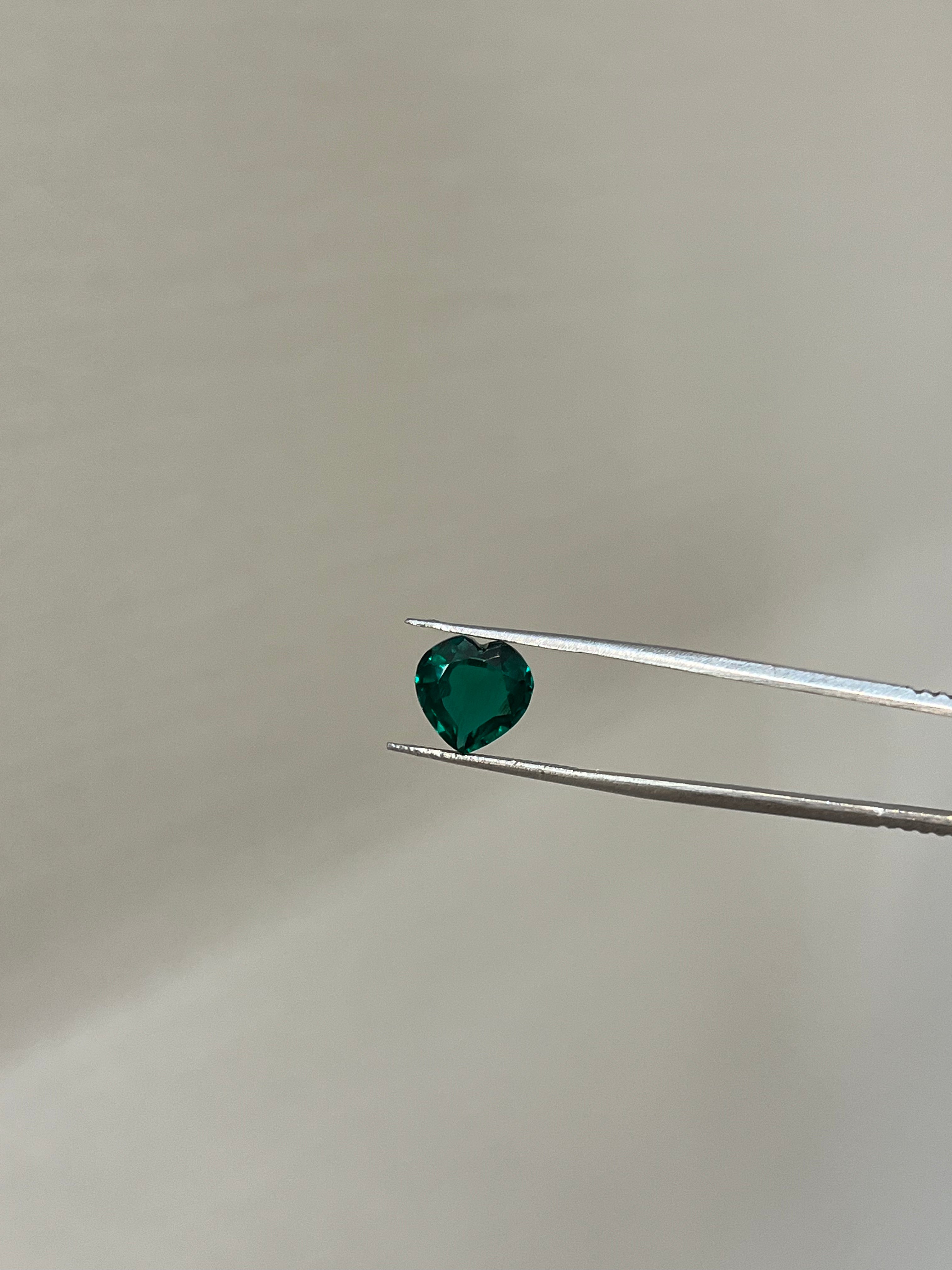Lab Grown Zambian Emerald Heart Shape 2.91ct | Exquisite Gemstones - Fiona Diamonds - Fiona Diamonds