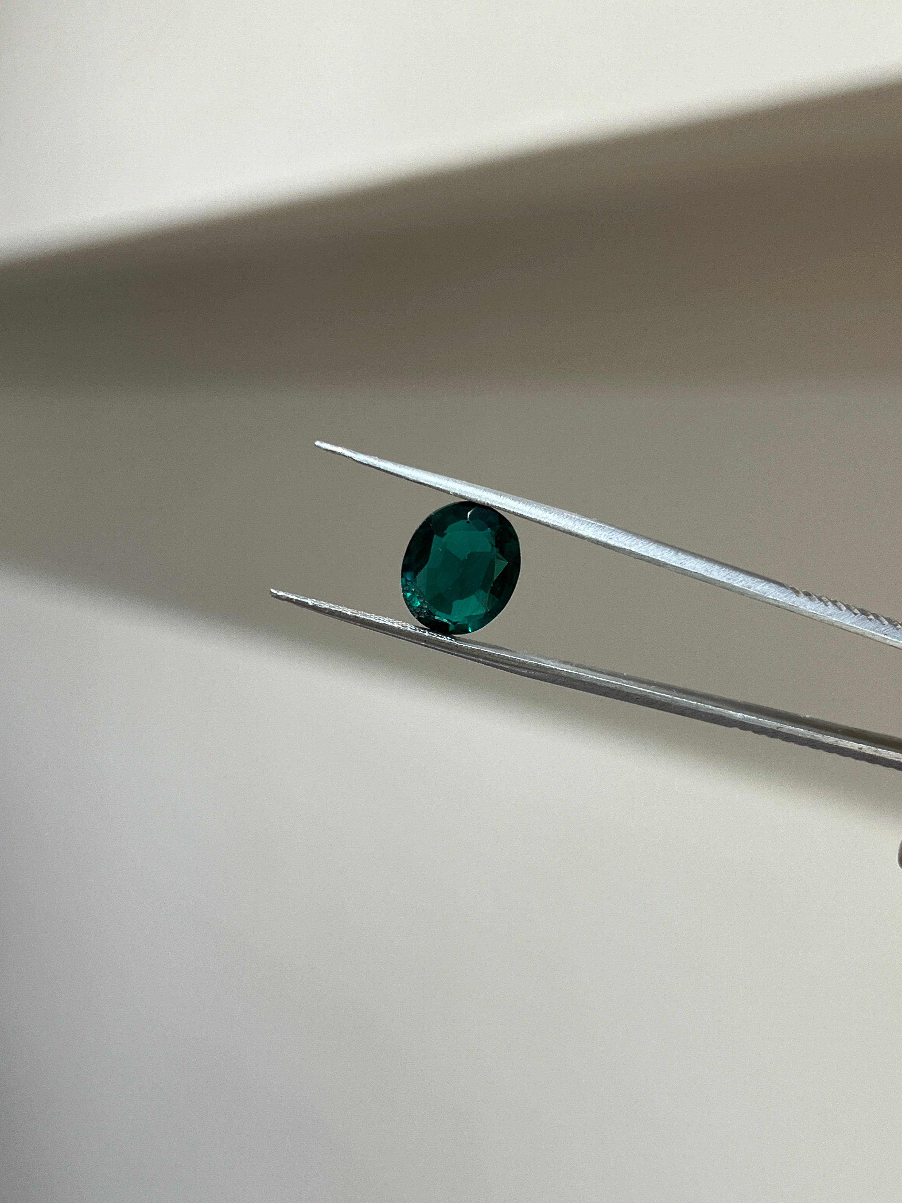 Lab Grown Zambian Emerald Oval Shape 3.83ct | Exquisite Gemstones - Fiona Diamonds - Fiona Diamonds