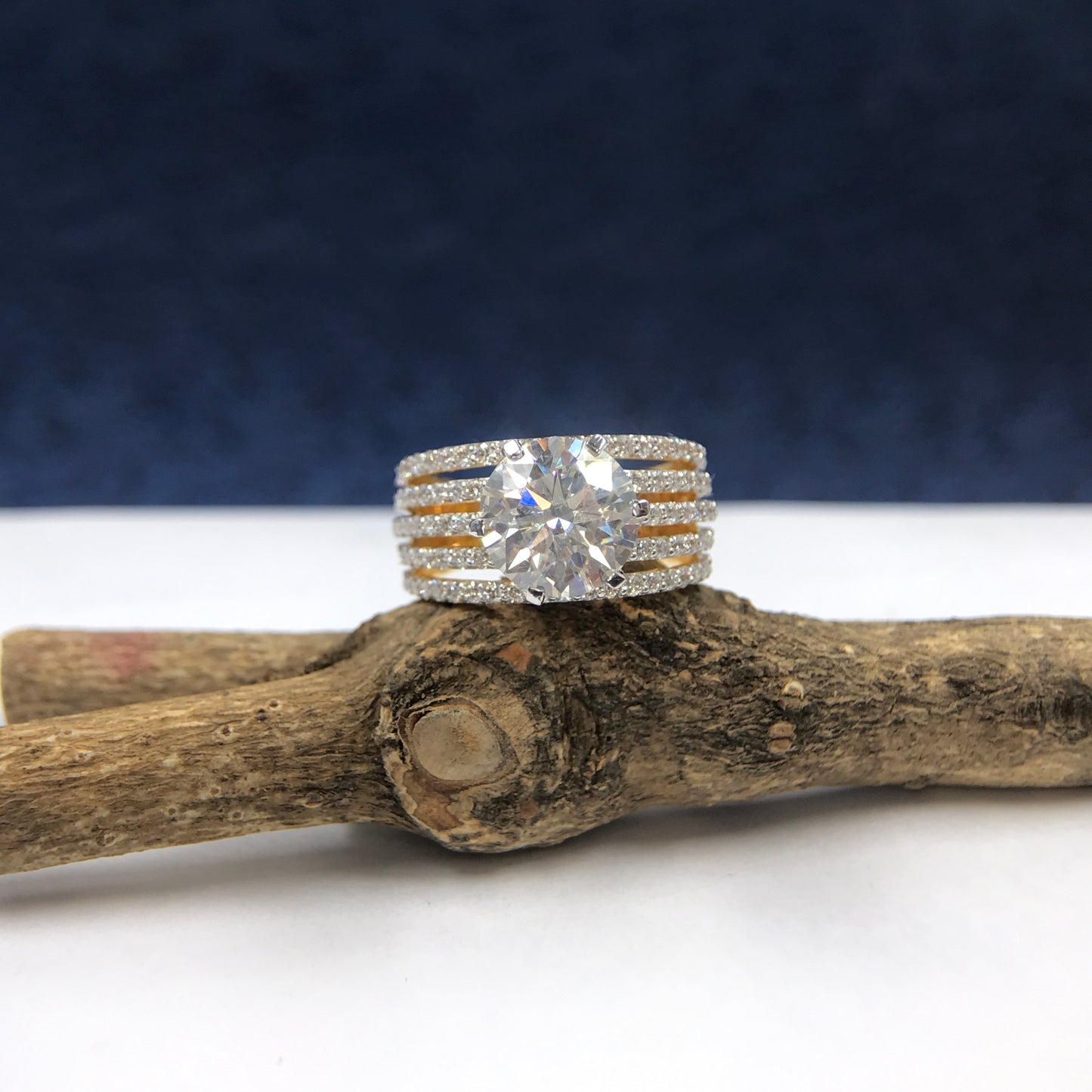 Load image into Gallery viewer, Elysian lab grown diamond fancy ring
