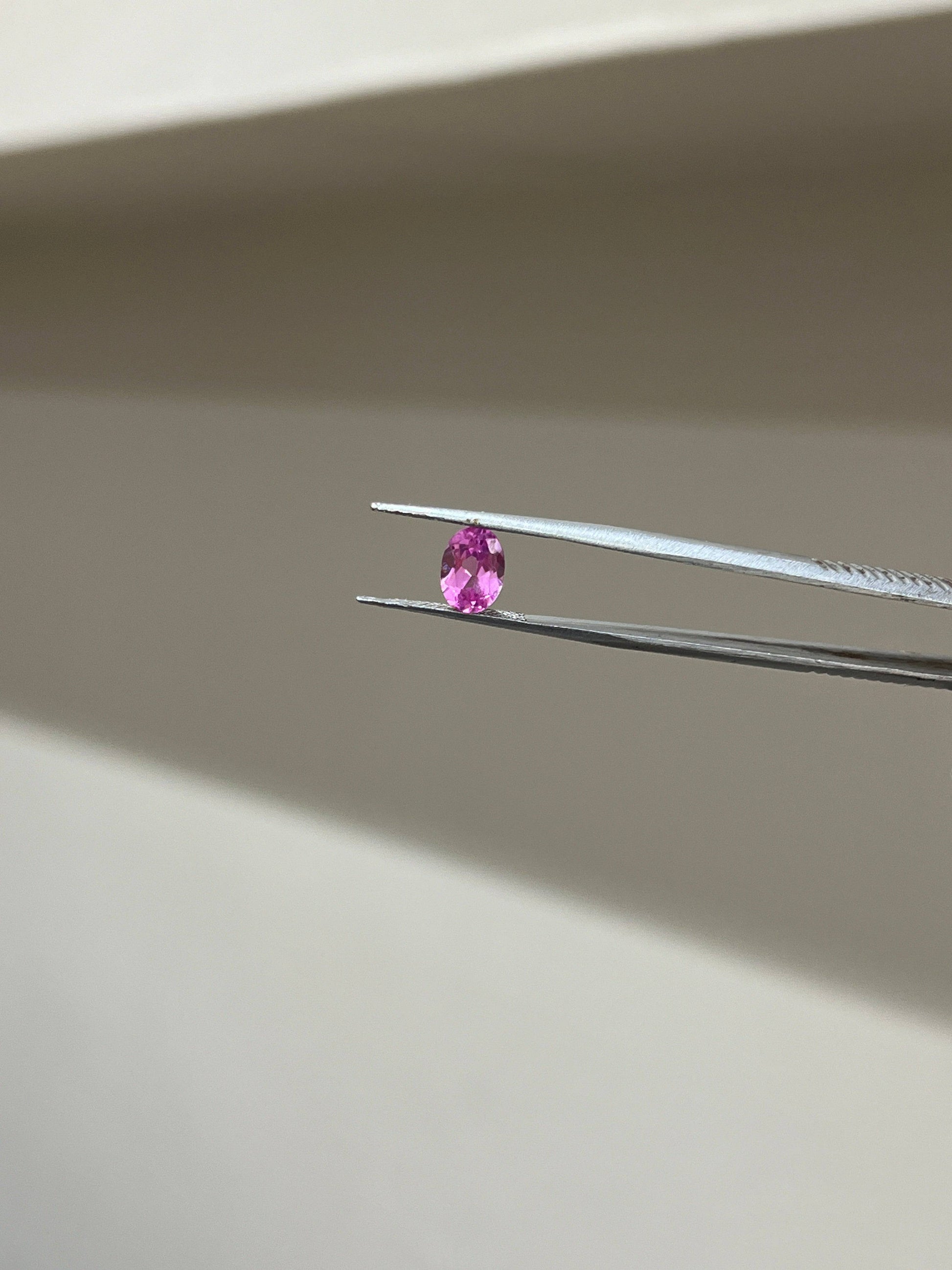 Lab Grown Pink sapphire Oval Shape 1.64ct | Exquisite Gemstones - Fiona Diamonds - Fiona Diamonds