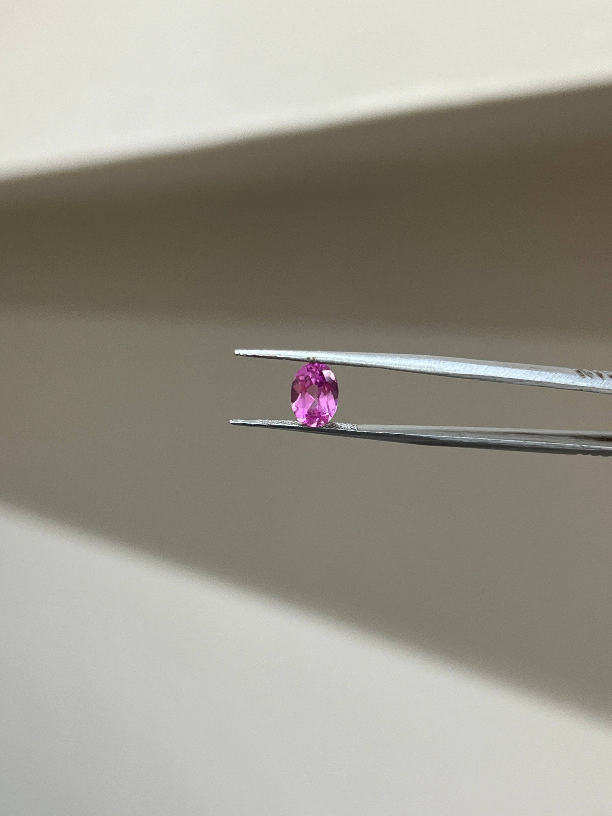 Lab Grown Pink sapphire Oval Shape 1.64ct | Exquisite Gemstones - Fiona Diamonds - Fiona Diamonds
