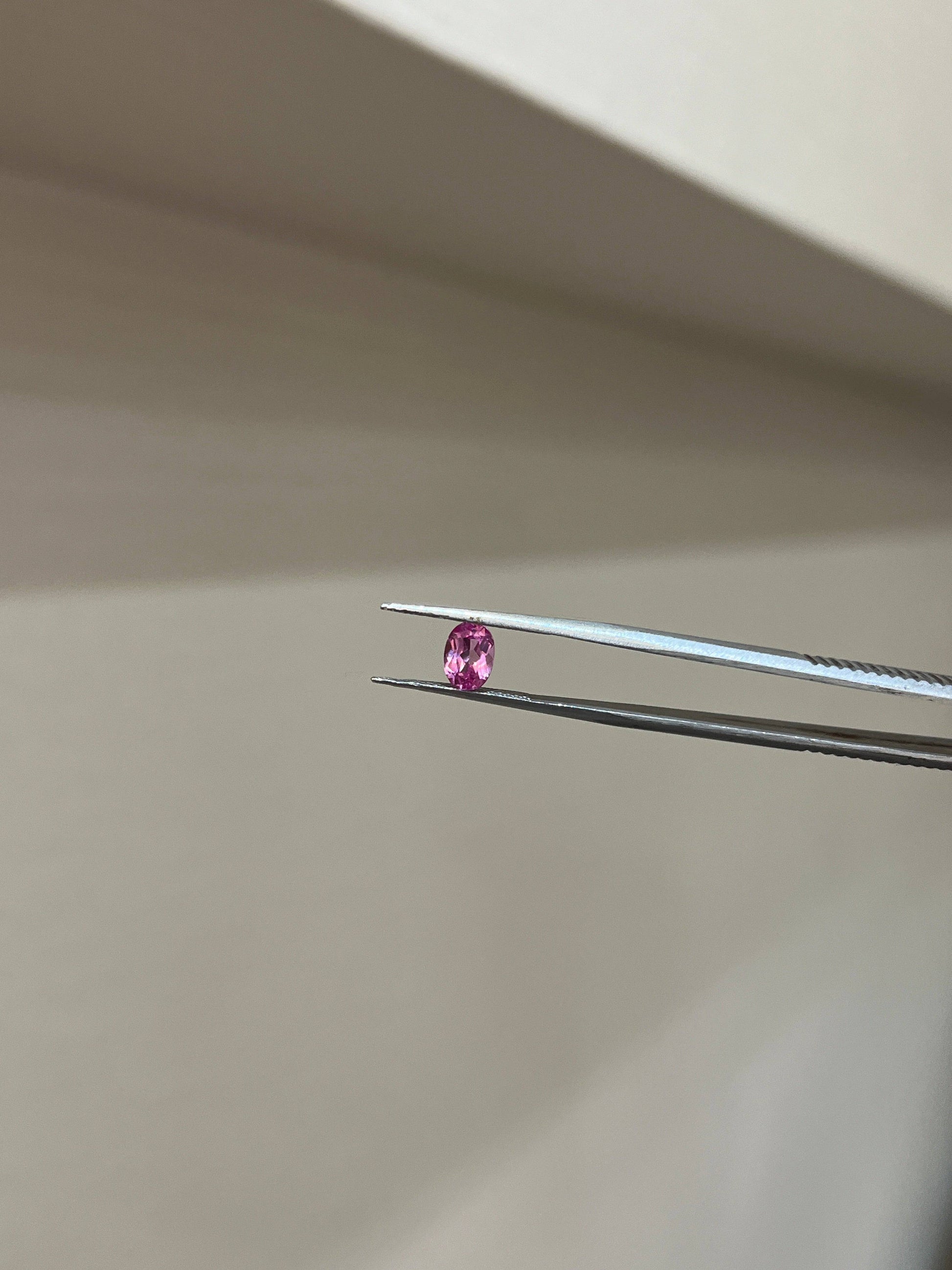Lab Grown Pink sapphire Oval Shape 1ct | Exquisite Gemstones - Fiona Diamonds - Fiona Diamonds