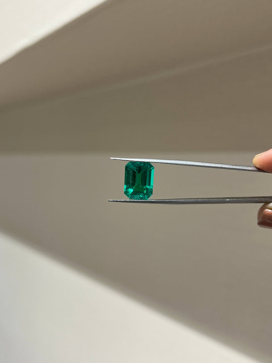 Lab Grown Colombian Emerald Emerald Shape 6.4ct | Exquisite Gemstones - Fiona Diamonds - Fiona Diamonds