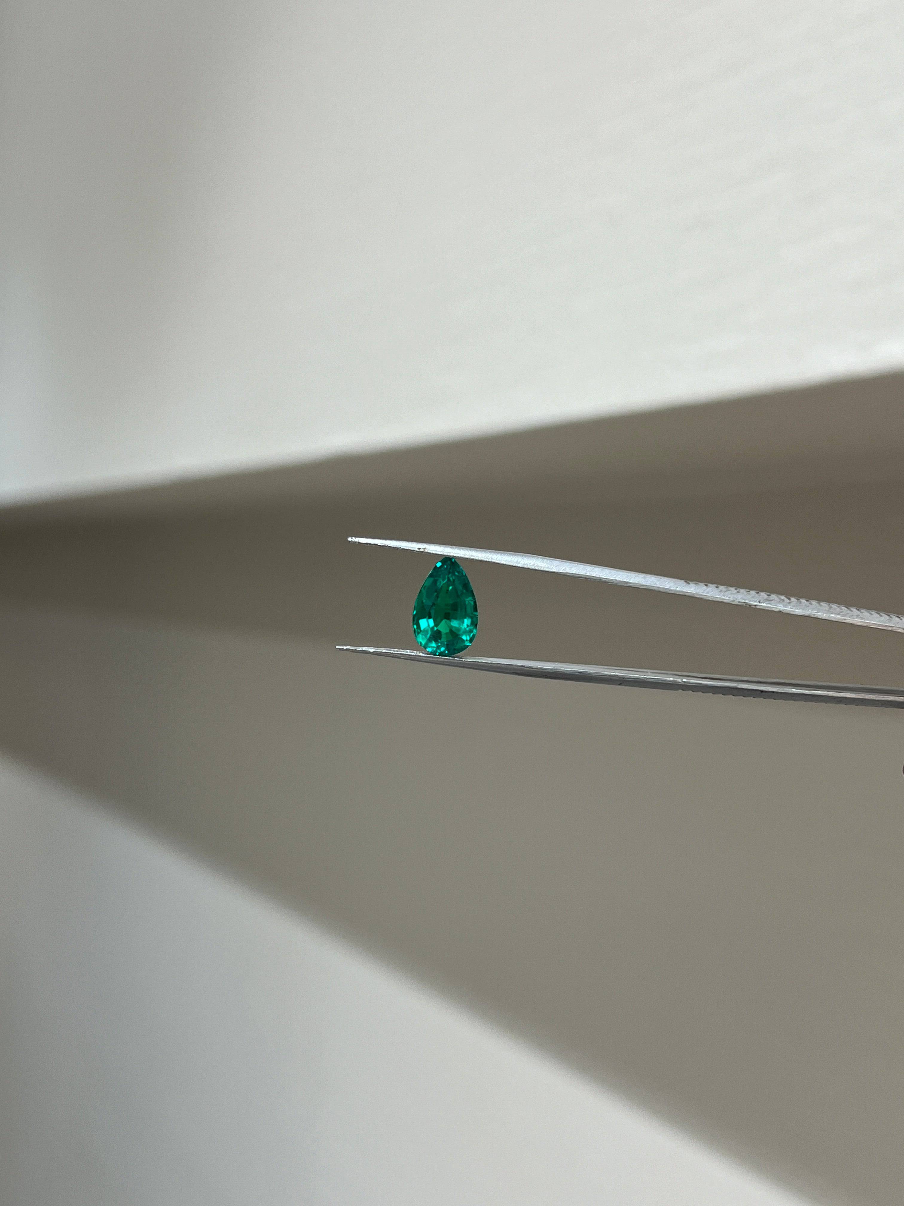 Lab Grown Colombian Emerald Pear Shape 3.15ct | Exquisite Gemstones - Fiona Diamonds - Fiona Diamonds