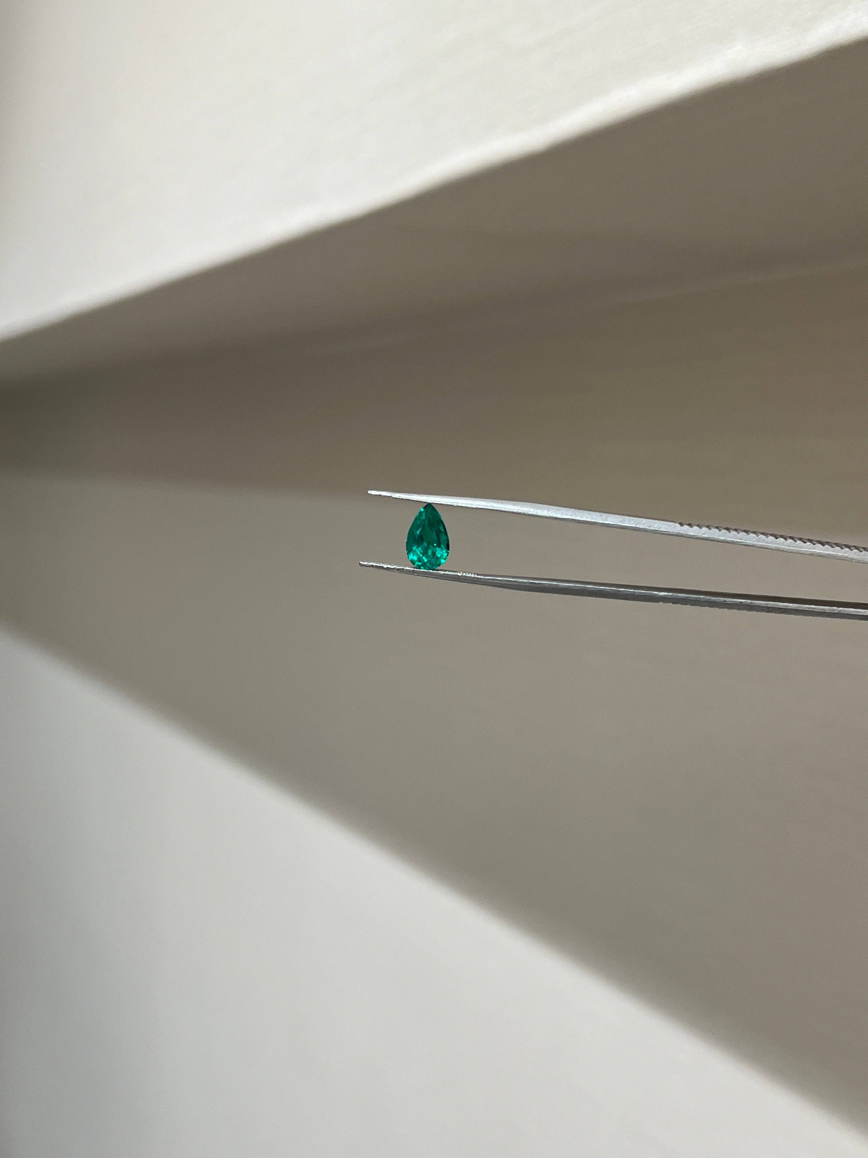 Lab Grown Colombian Emerald Pear Shape 1.35ct | Exquisite Gemstones - Fiona Diamonds - Fiona Diamonds