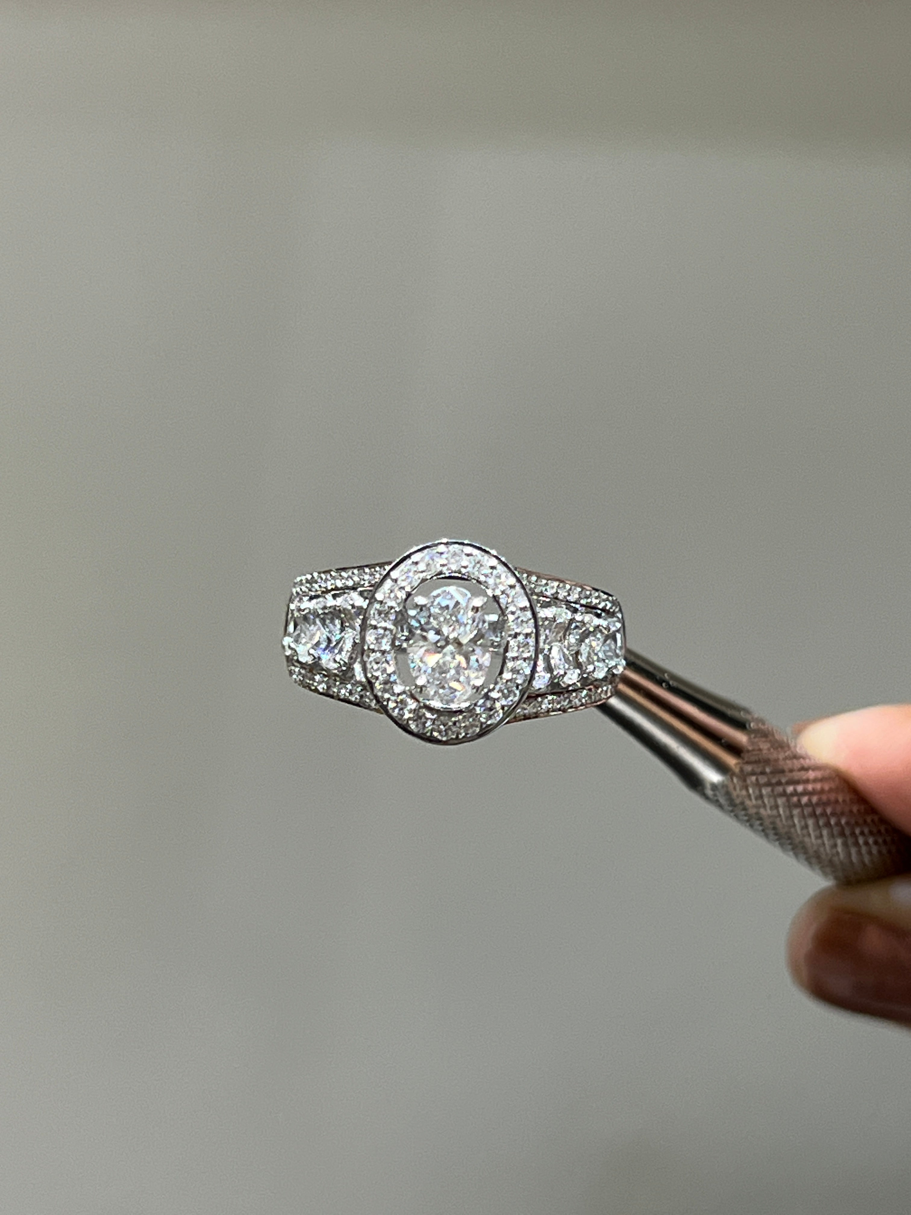 Iryntha Lab Diamond Ring - Modern Brilliance - Fiona Diamonds - Fiona Diamonds