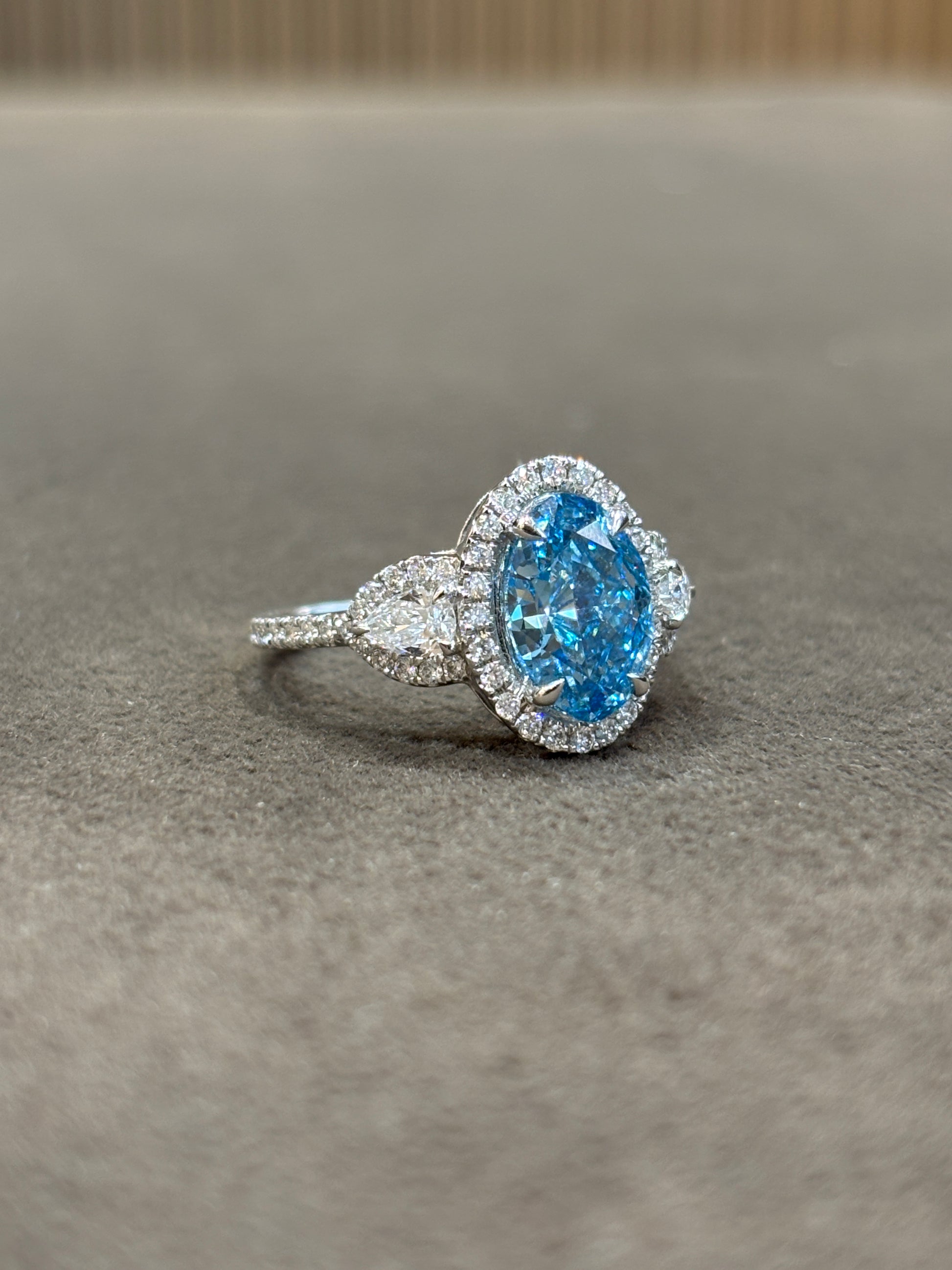 Zephyra Lab Grown Diamond Ring – Radiant & Unique - Fiona Diamonds - Fiona Diamonds