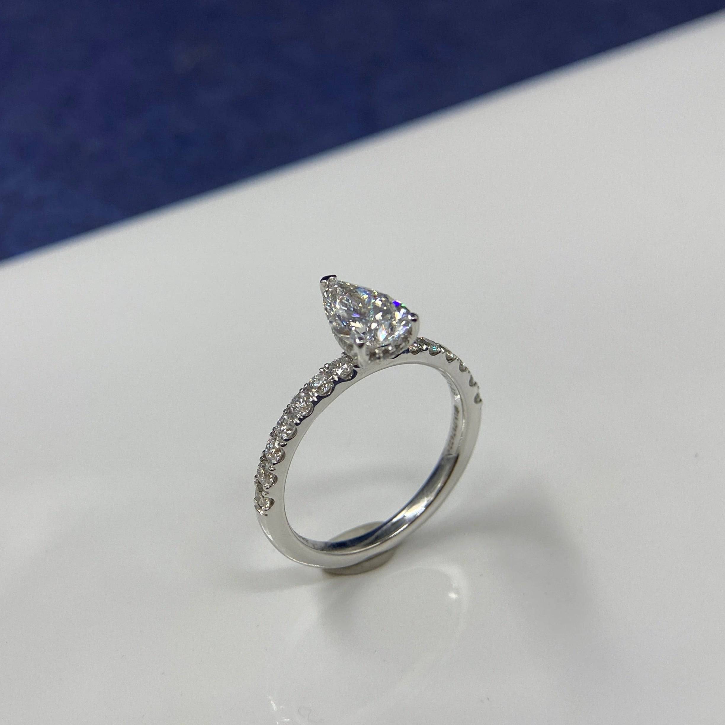 Vivacity Lab Diamond Ring - Fiona Diamonds - Fiona Diamonds