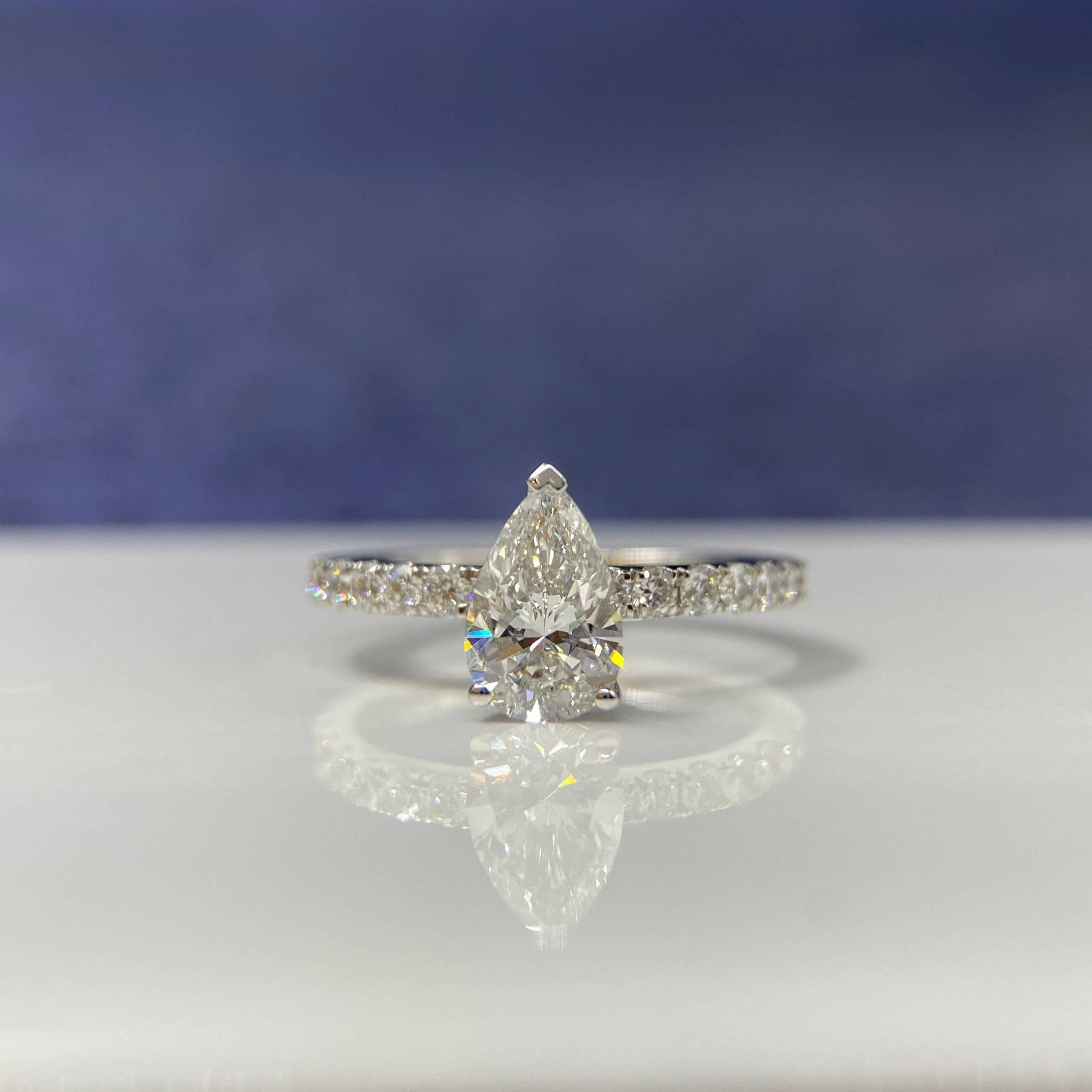 Vivacity Lab Diamond Ring - Fiona Diamonds - Fiona Diamonds