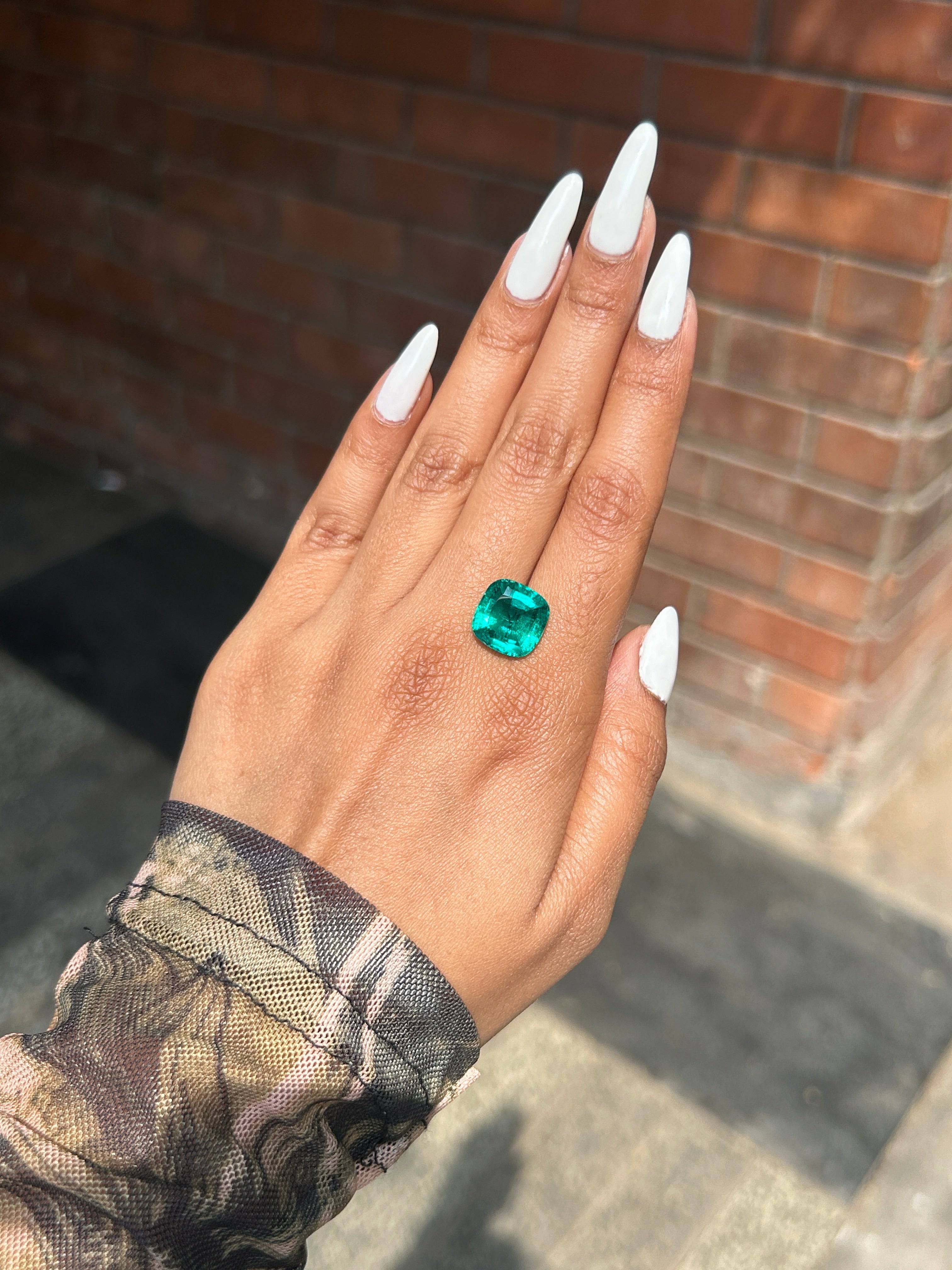 Lab Grown Colombian Emerald Cusion Shape 5.66ct | Exquisite Gemstones - Fiona Diamonds - Fiona Diamonds