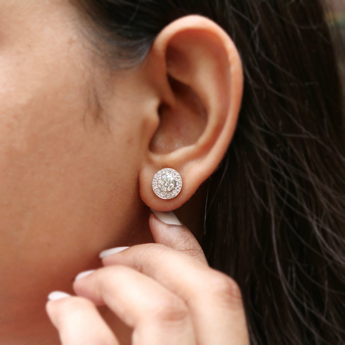 Zephyria 50 Pointer Round Halo Lab Diamond Earring