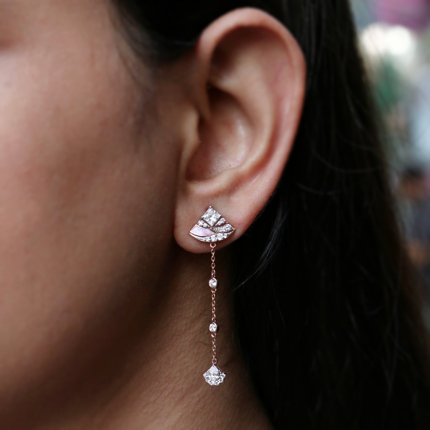 Load image into Gallery viewer, Pyra Lab Diamond Earring
