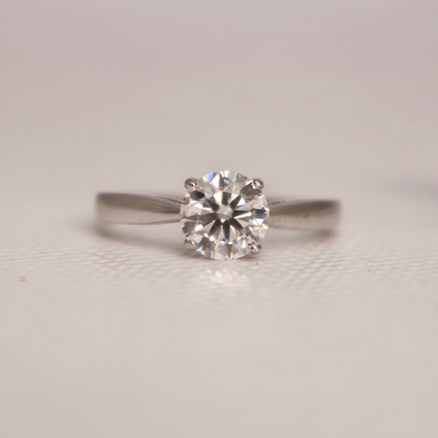Load image into Gallery viewer, Evolve 1ct Round Lab Diamond Ring - Fiona Diamonds - Fiona Diamonds
