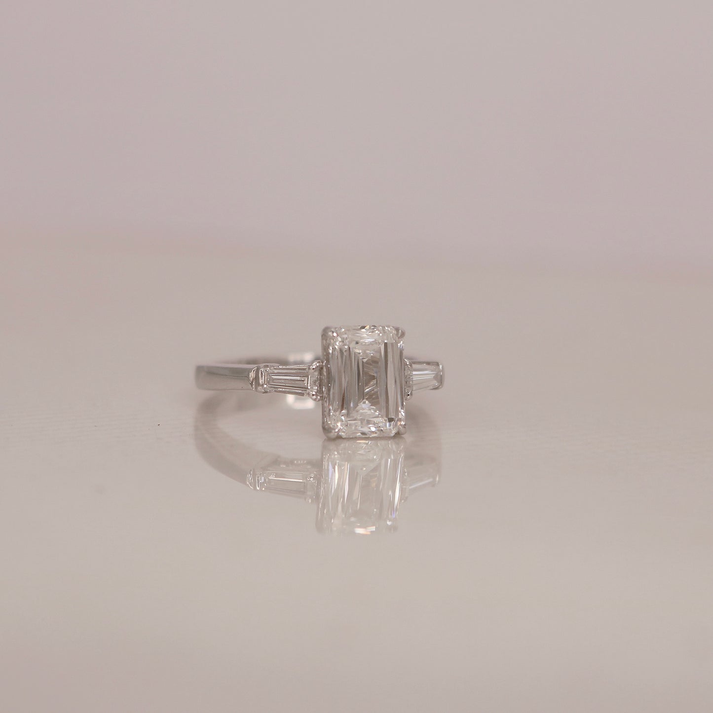 Load image into Gallery viewer, Vortexara Lab Grown Diamond Ring - Fiona Diamonds - Fiona Diamonds
