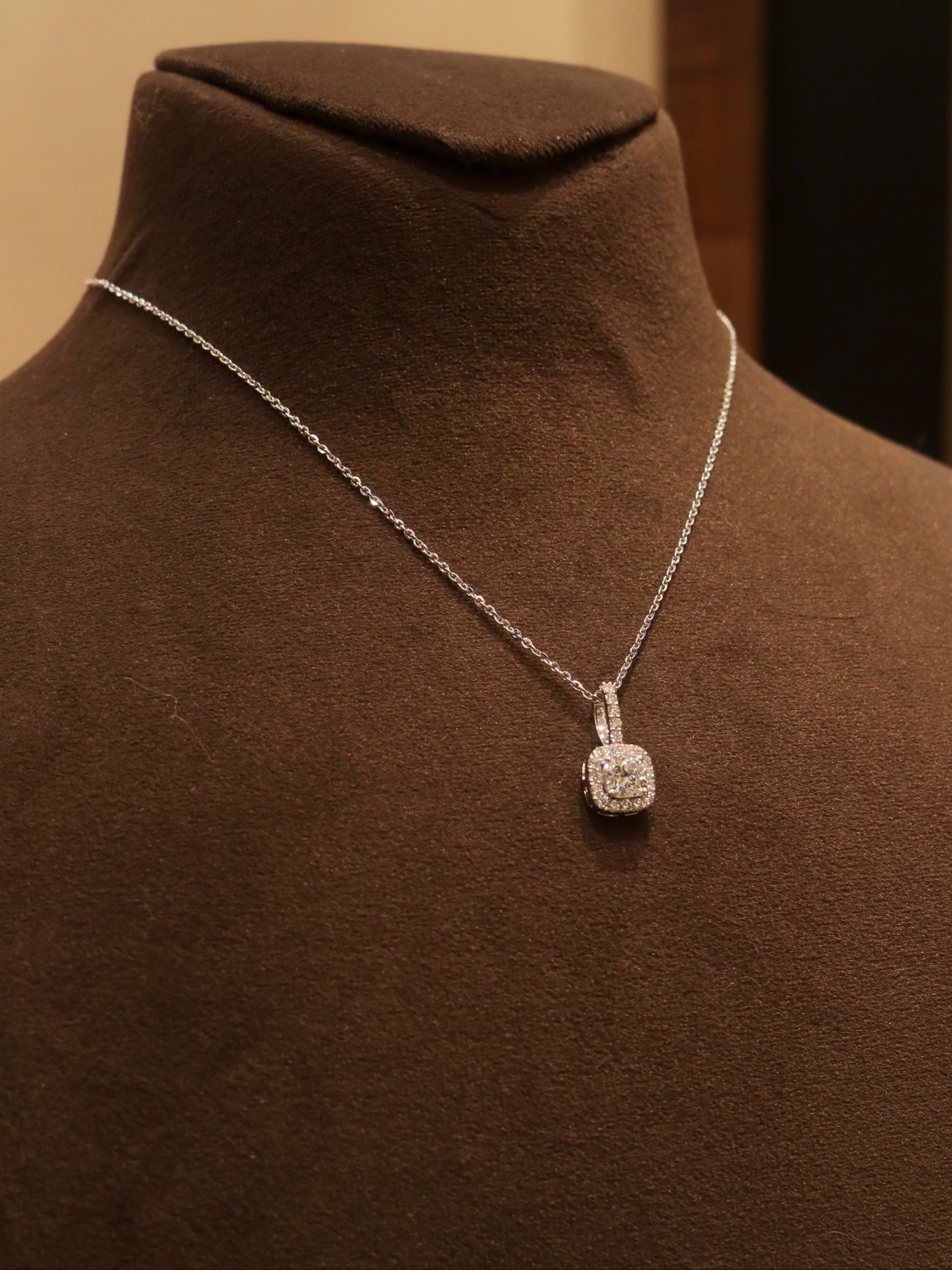 Briar Lab Diamond Pendant - Timeless Beauty - Fiona Diamonds - Fiona Diamonds