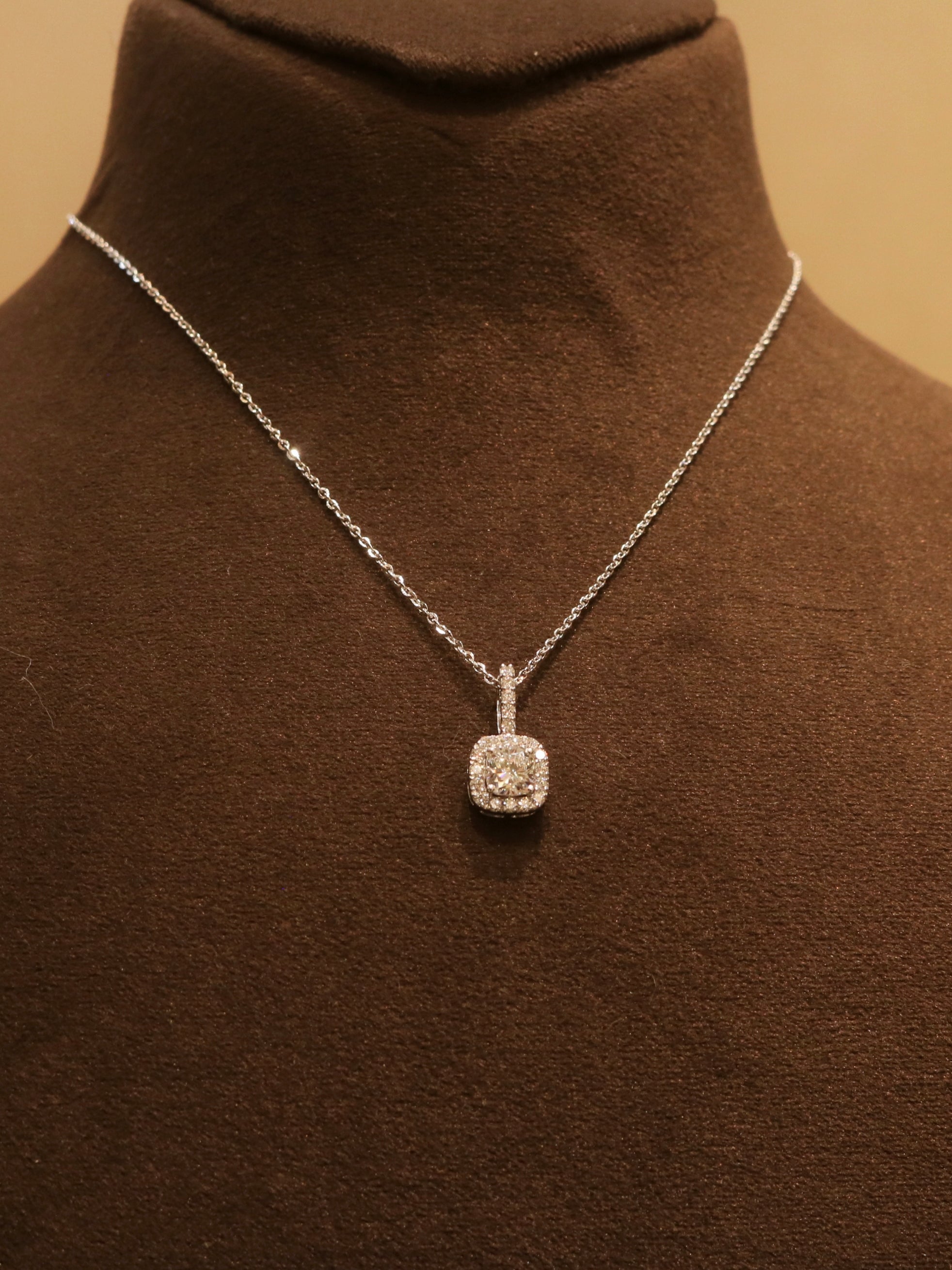 Briar Lab Diamond Pendant - Timeless Beauty - Fiona Diamonds - Fiona Diamonds