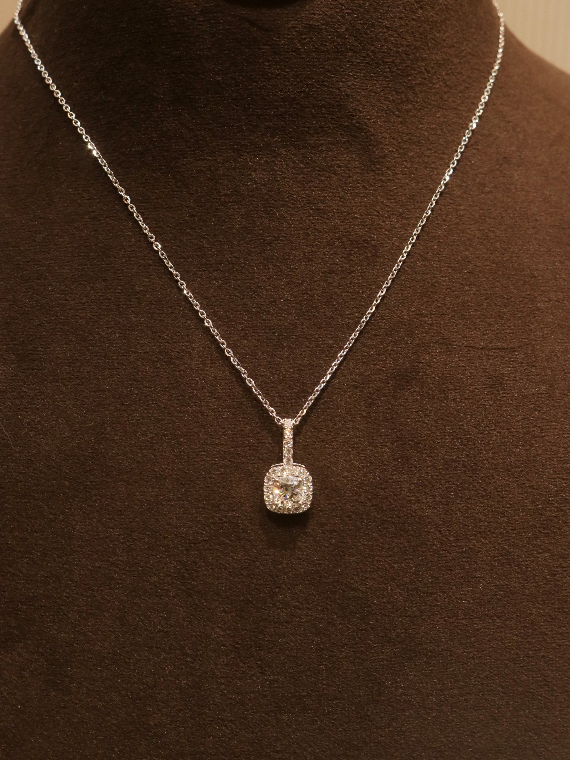Briar Lab Diamond Pendant - Timeless Beauty - Fiona Diamonds - Fiona Diamonds