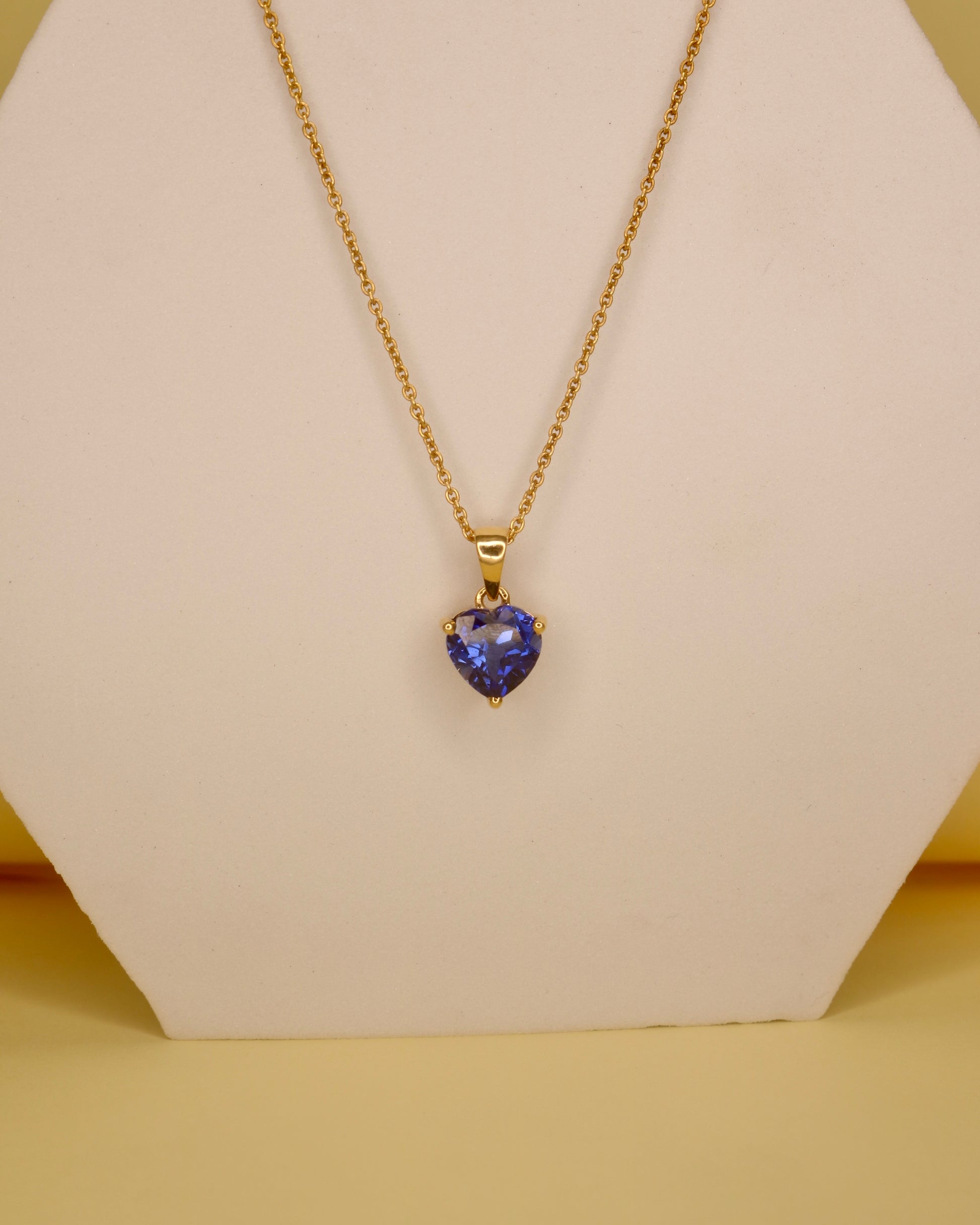 Quorynna Lab Diamond Pendant - Modern Grace - Fiona Diamonds - Fiona Diamonds