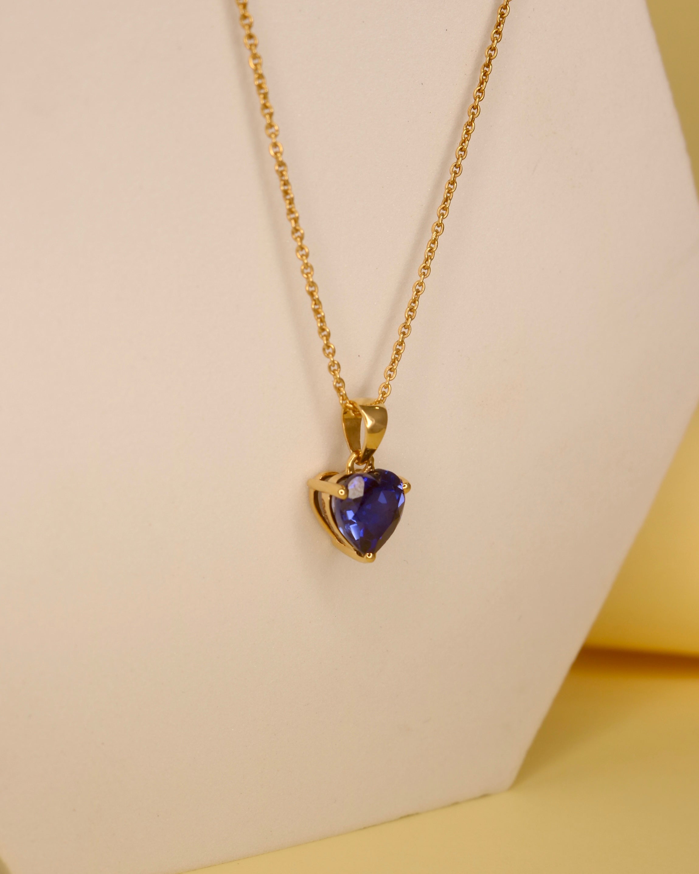 Quorynna Lab Diamond Pendant - Modern Grace - Fiona Diamonds - Fiona Diamonds