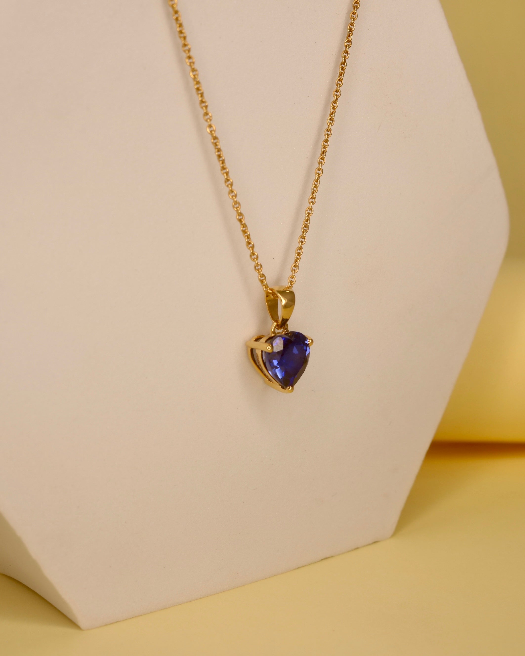 Quorynna Lab Diamond Pendant - Modern Grace - Fiona Diamonds - Fiona Diamonds