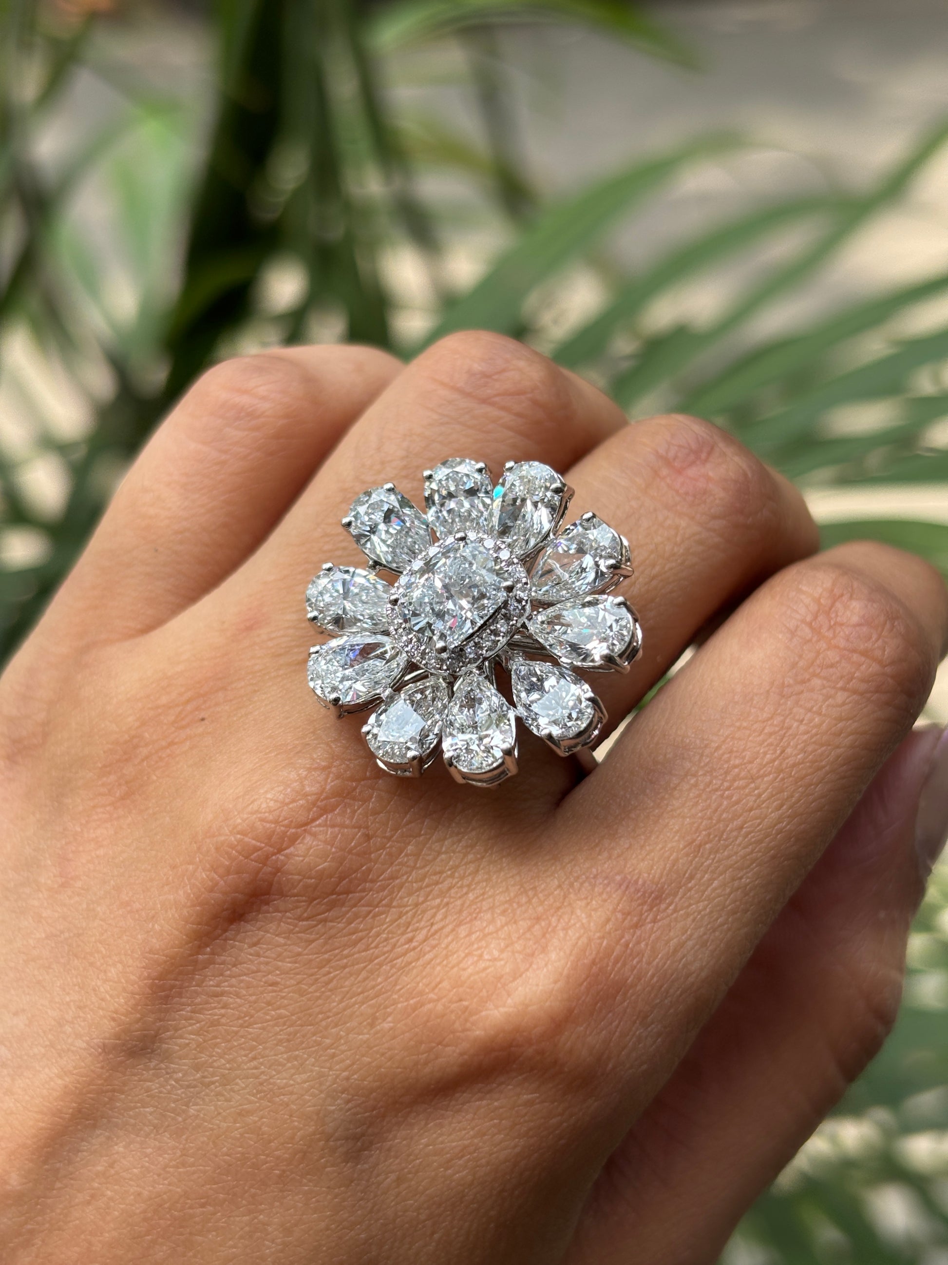 Mahmoud Lab Grown Diamond Ring - Modern & Responsible - Fiona Diamonds - Fiona Diamonds