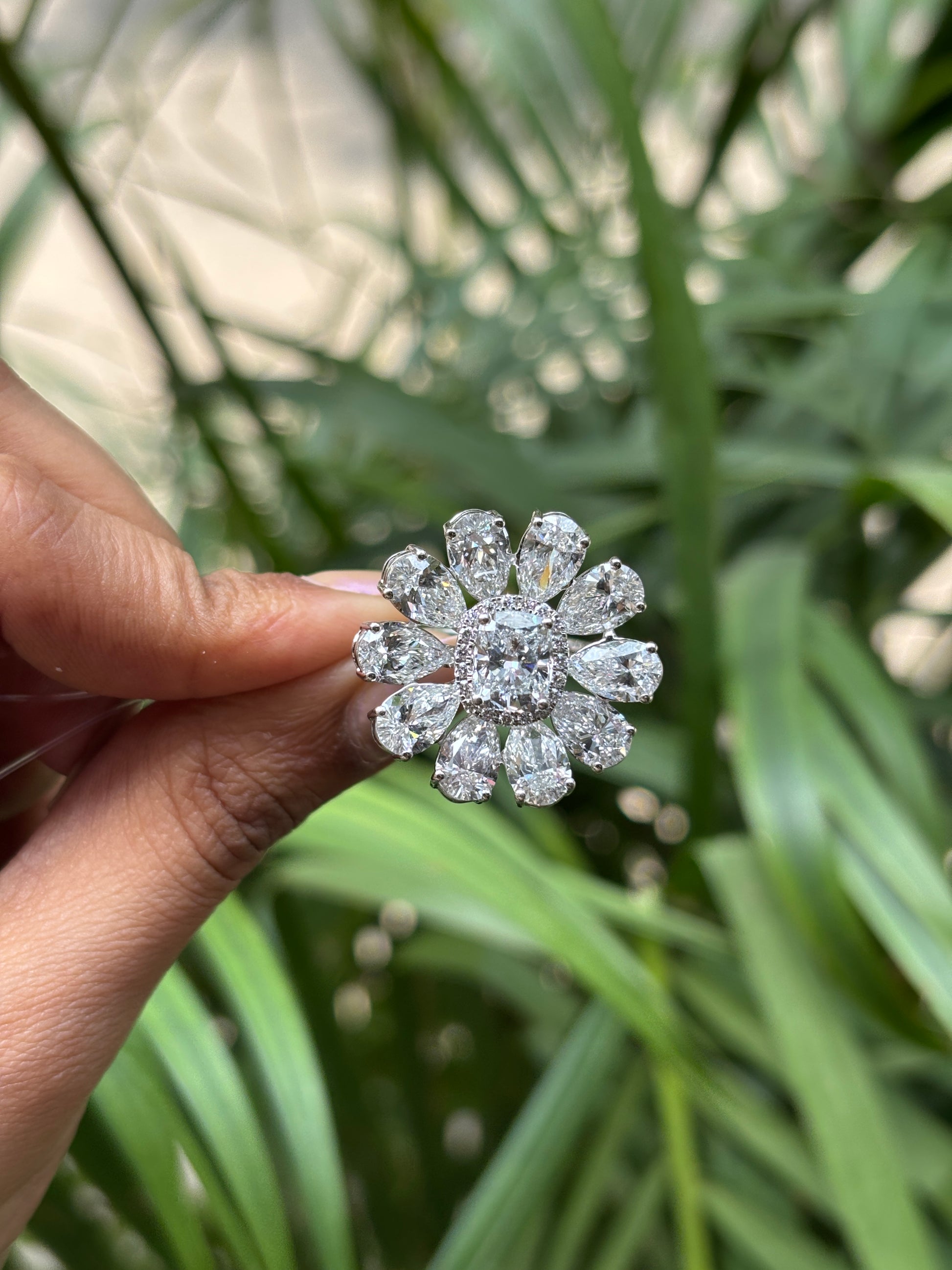 Mahmoud Lab Grown Diamond Ring - Modern & Responsible - Fiona Diamonds - Fiona Diamonds