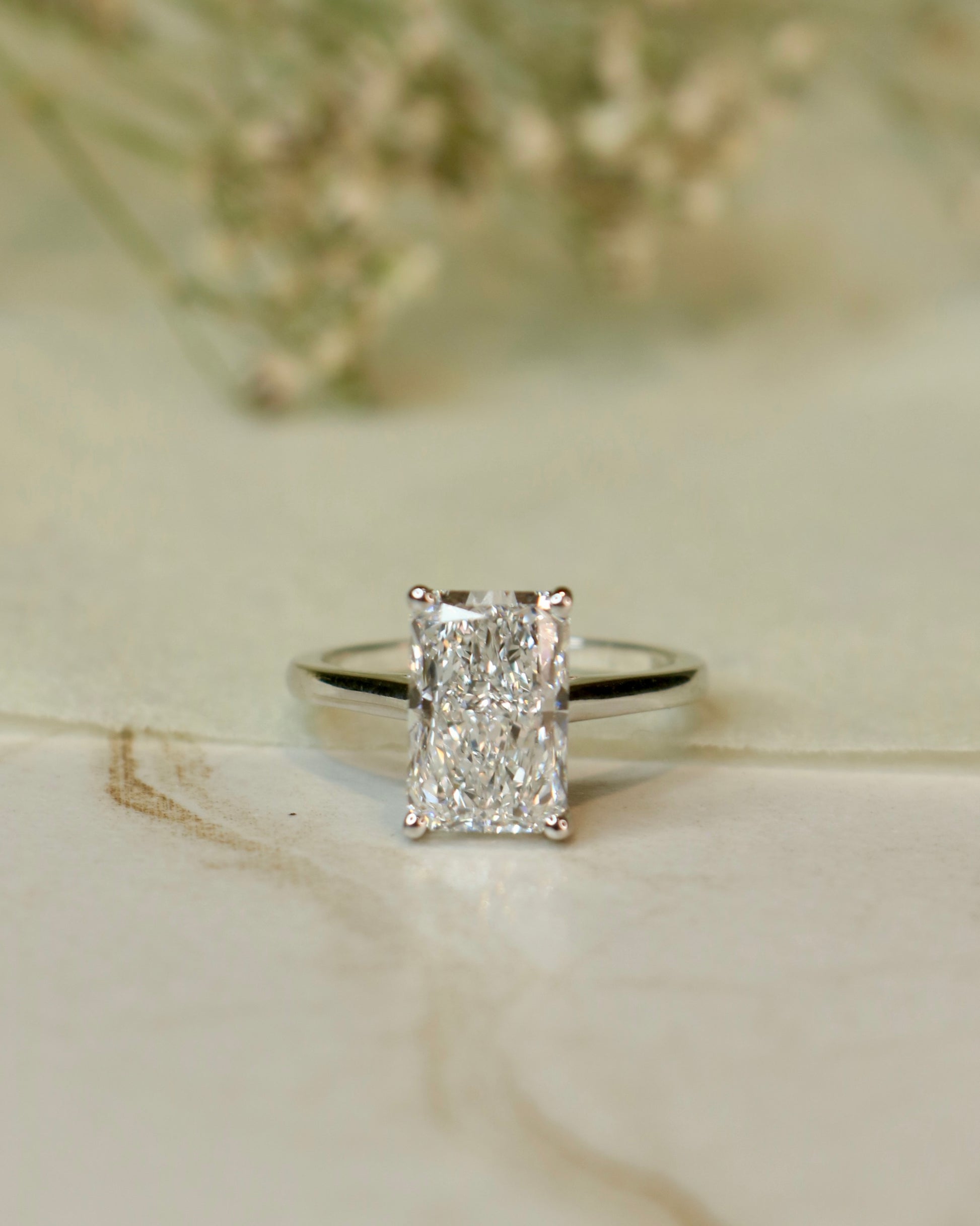 Feylissara Radiant 3ct Lab Diamond Ring – Chic & Graceful - Fiona Diamonds - Fiona Diamonds